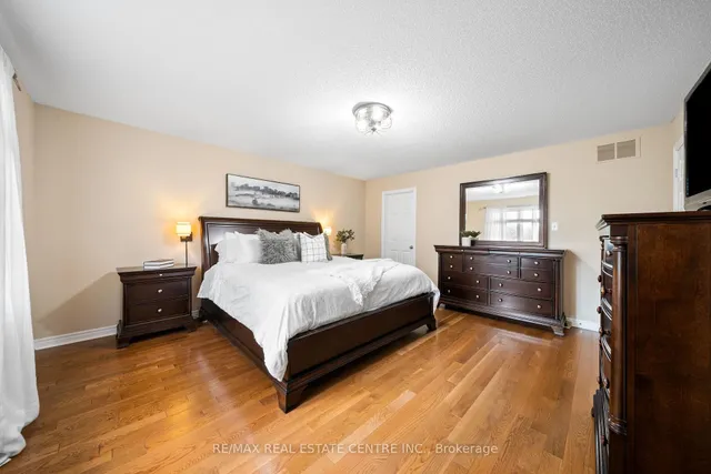 Additional image 19 of 5449 Valleyhigh Dr