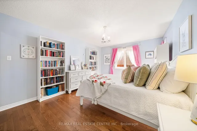 Additional image 9 of 5449 Valleyhigh Dr