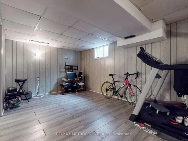 Additional property image - 7033 Netherbrae Rd Unit 8