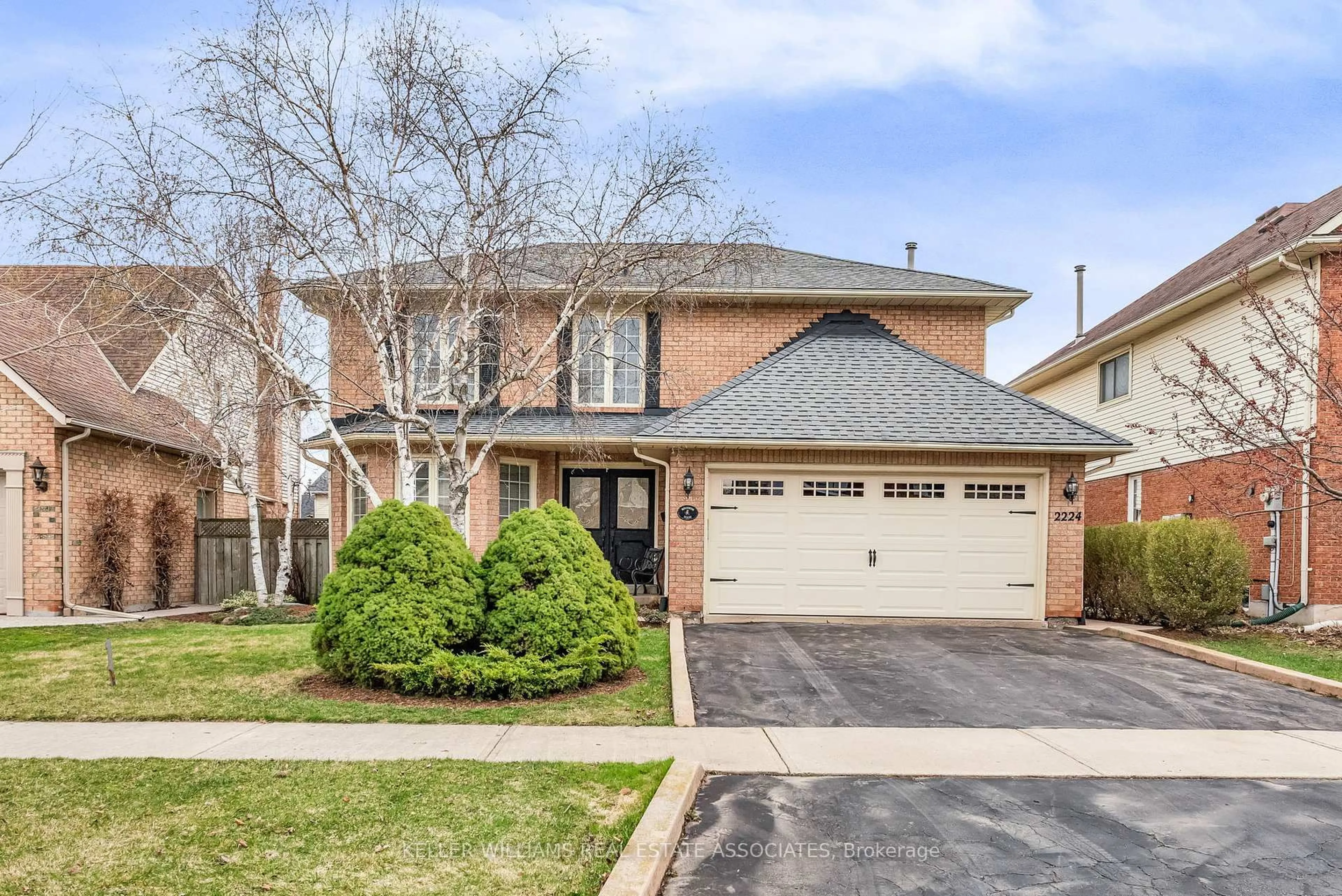 Home with brick exterior material, street for 2224 Vista Dr, Burlington Ontario L7M 3N5