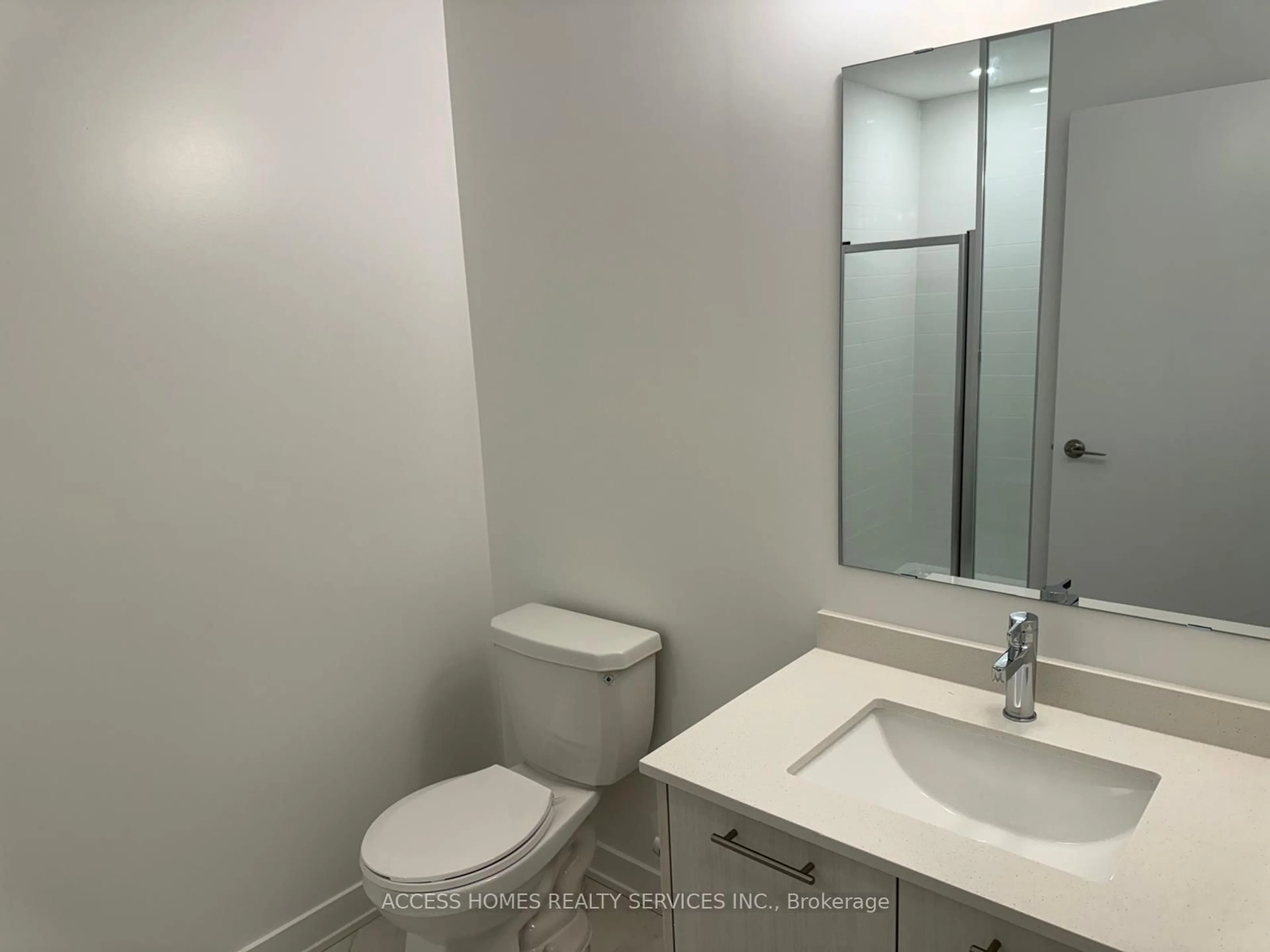 Standard bathroom, unknown for 1440 Clarriage Crt #512, Milton Ontario L9T 2X5