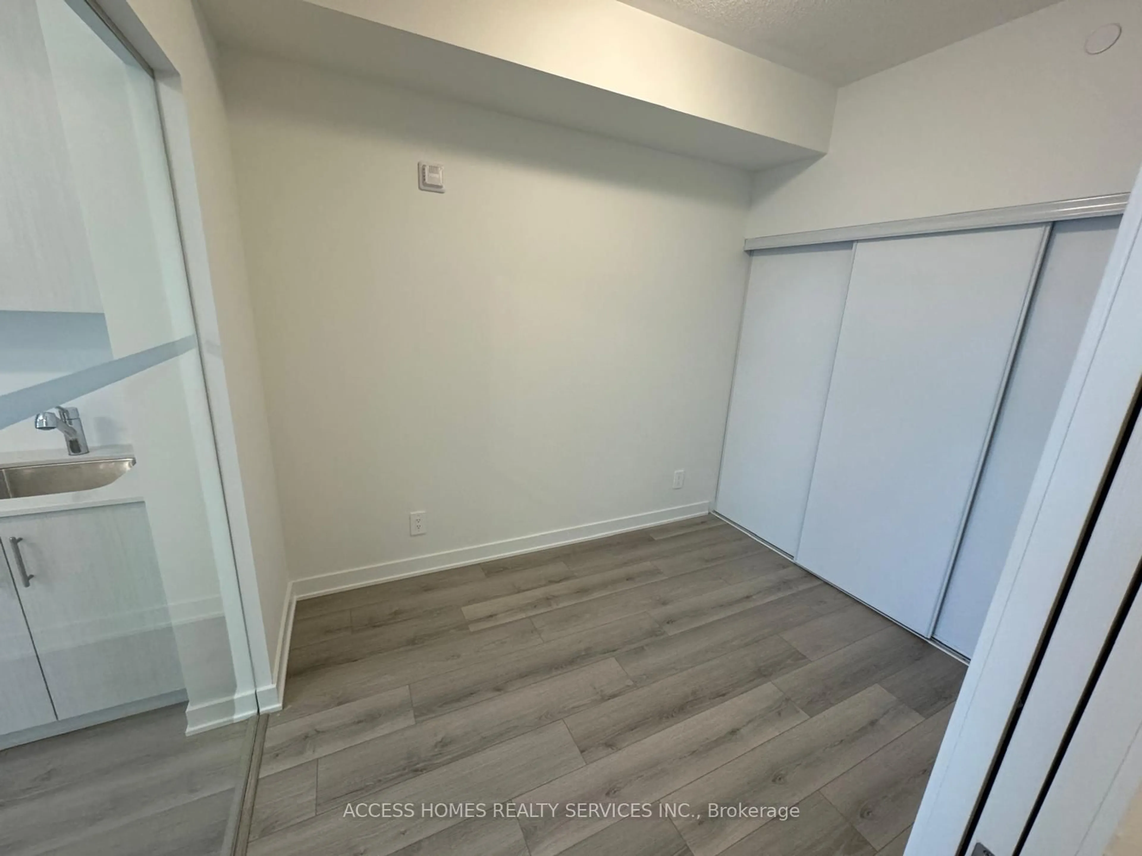 A pic of a room for 1440 Clarriage Crt #512, Milton Ontario L9T 2X5