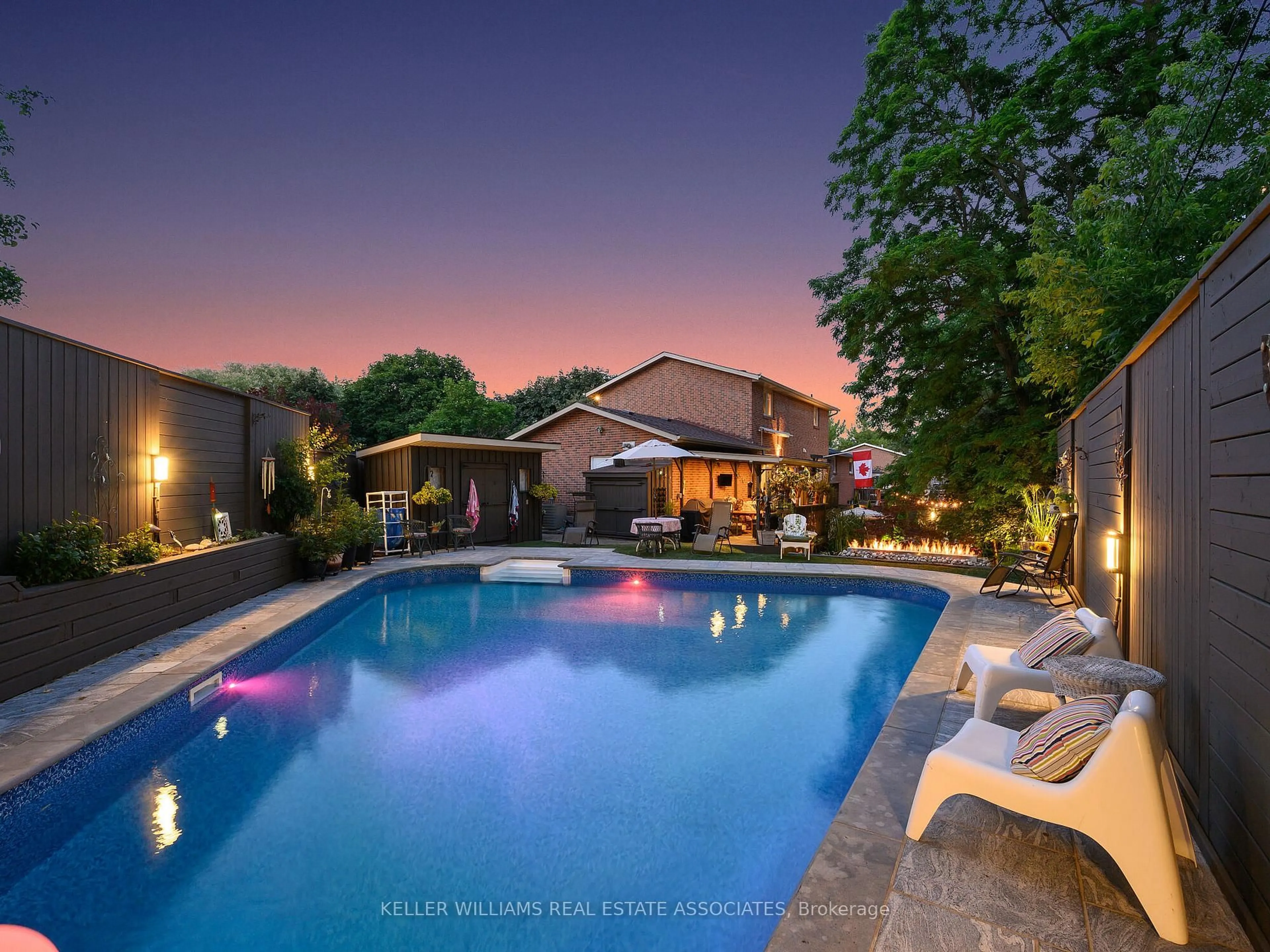 Pool for 16 Amity Rd, Mississauga Ontario L5M 1P2