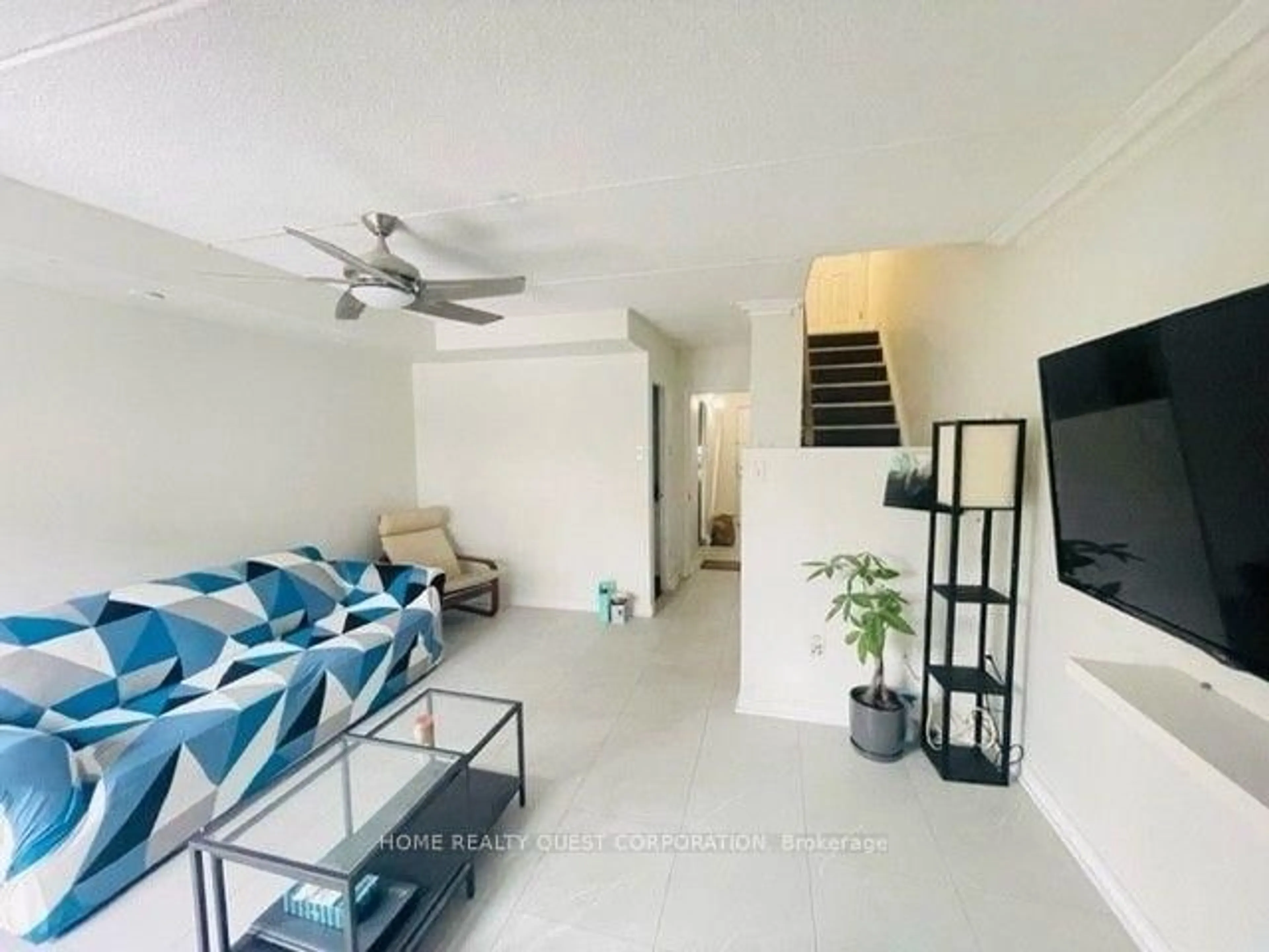 Living room with furniture, unknown for 180 Mississauga Valley Blvd, Mississauga Ontario L5A 3M2