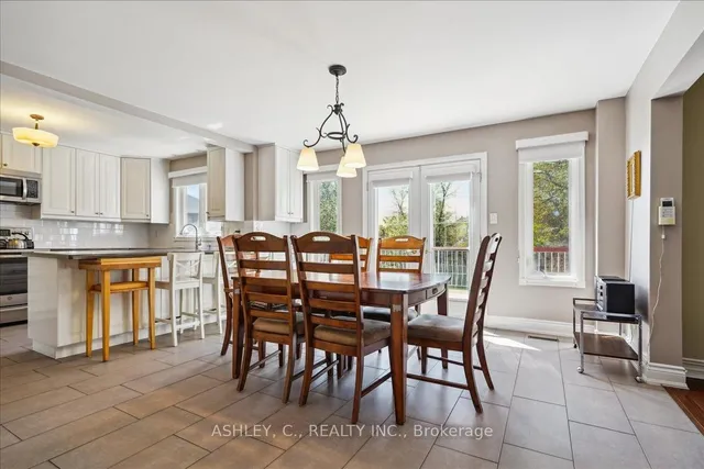 Additional property image - 711 Esprit Cres