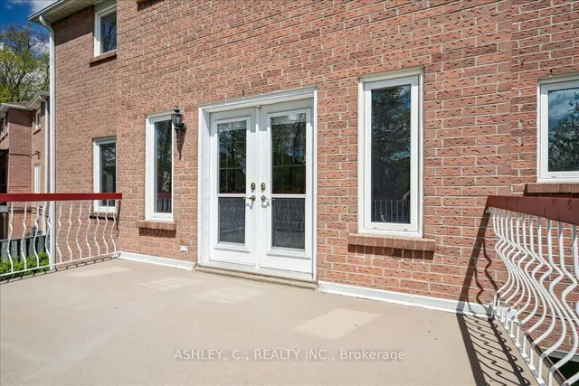 Additional property image - 711 Esprit Cres