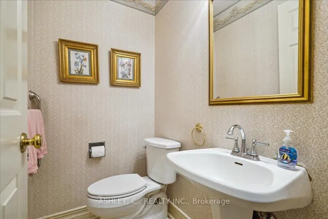 Additional property image - 711 Esprit Cres