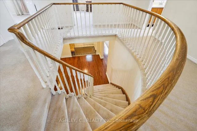 Additional property image - 711 Esprit Cres