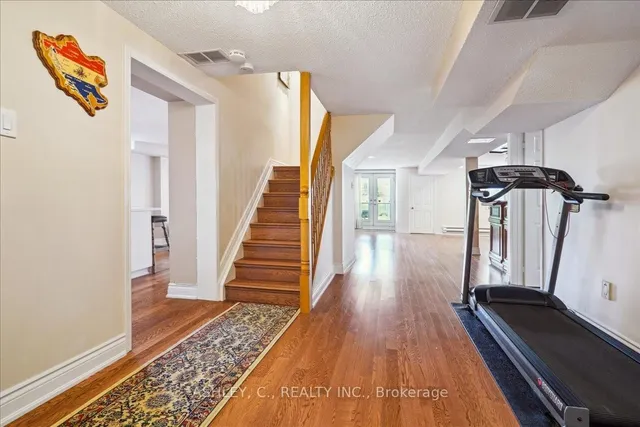 Additional property image - 711 Esprit Cres