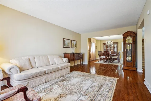 Additional property image - 711 Esprit Cres