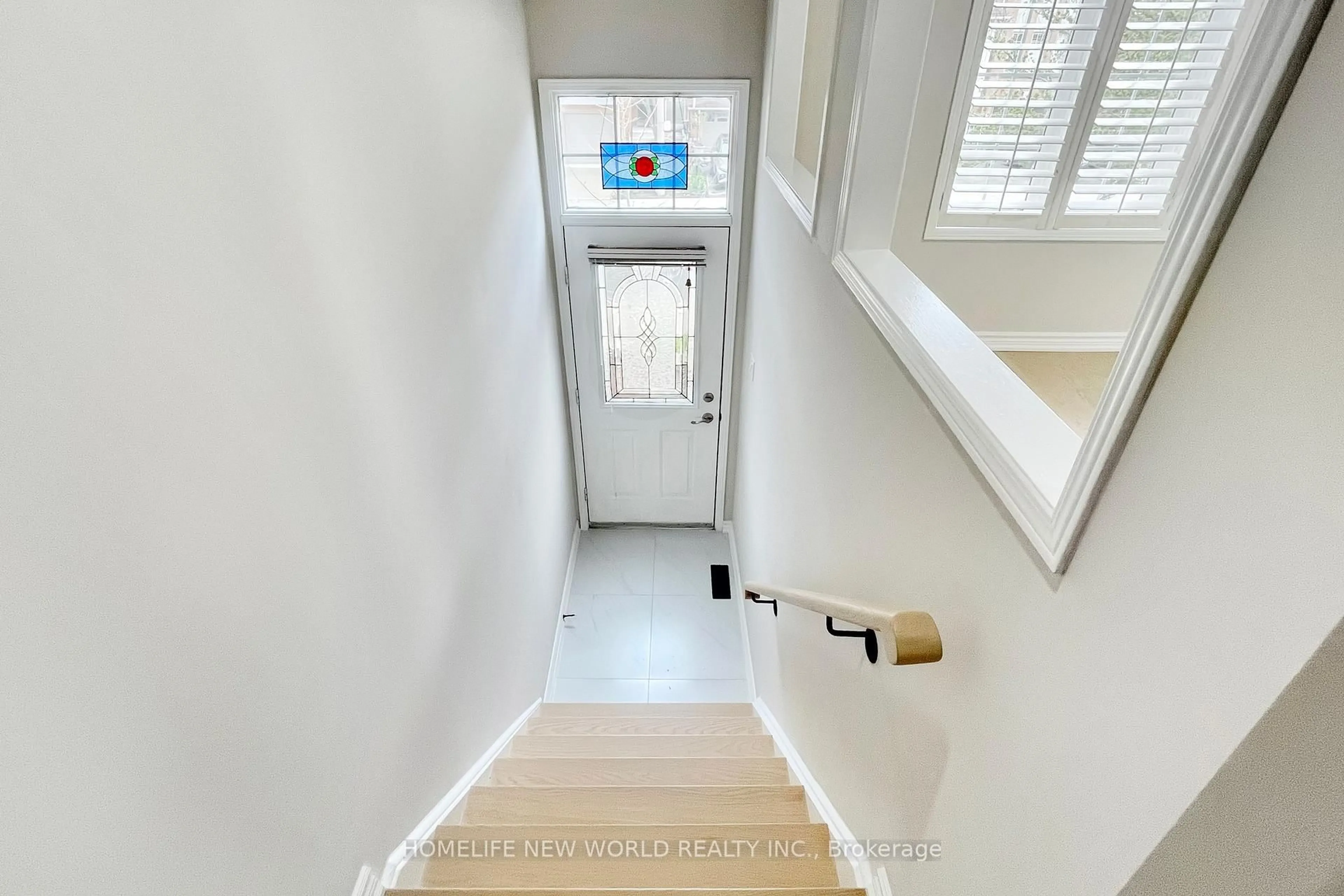 Indoor entryway for 50 Bluewater Cres, Toronto Ontario M8V 4A9