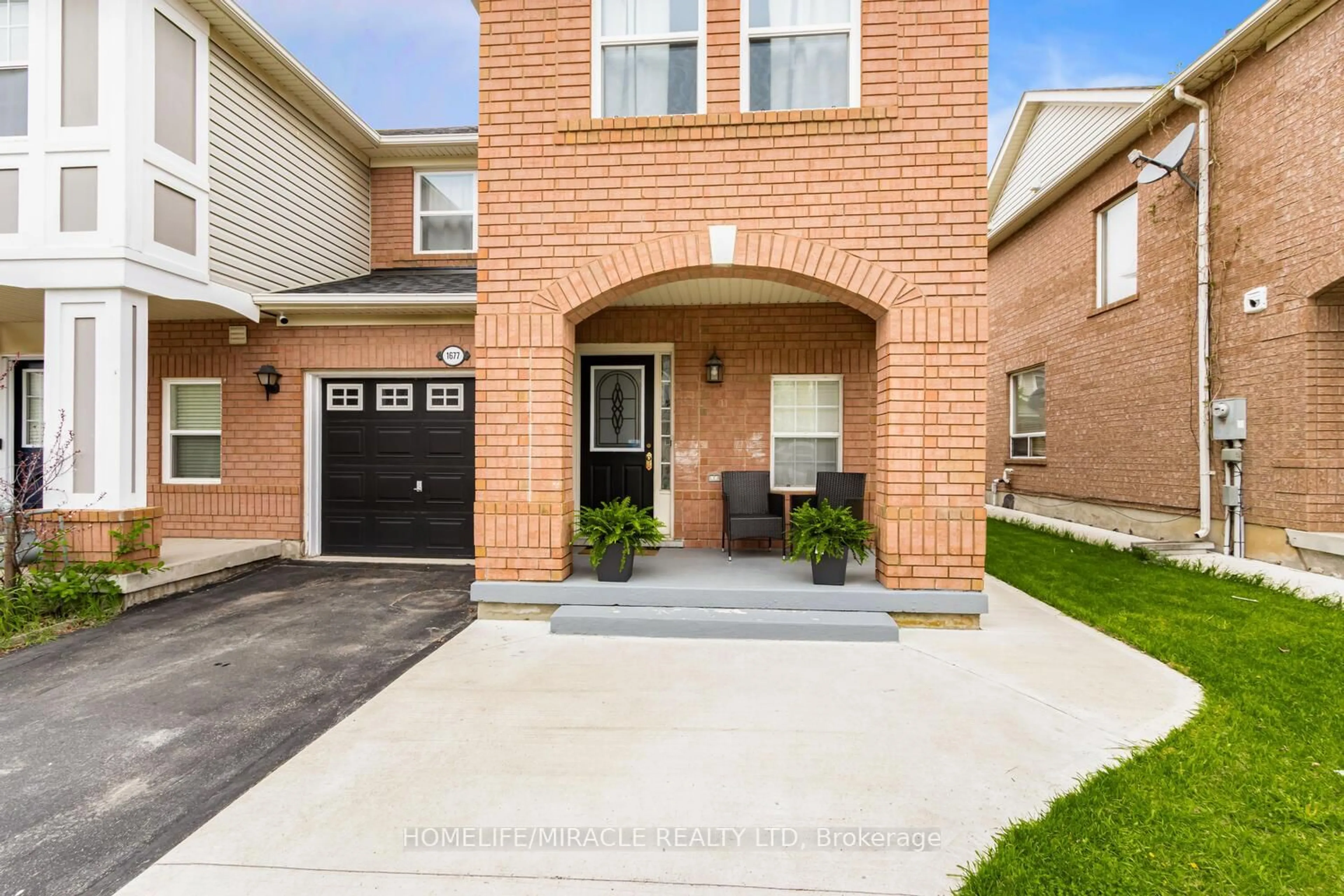 Home with brick exterior material, street for 1677 Stover Cres, Milton Ontario L9T 5N3