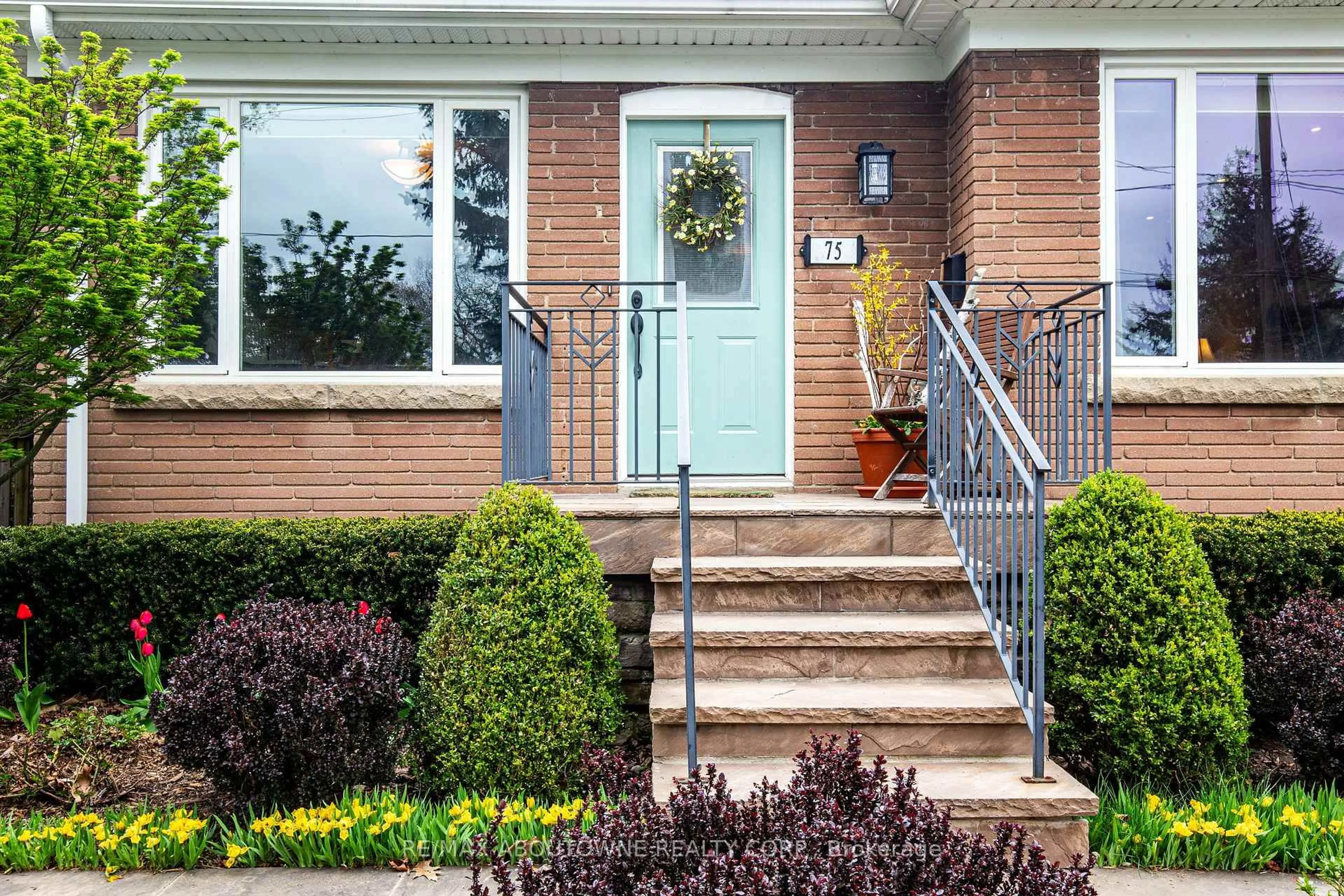 Home with brick exterior material, street for 75 Kingswood Rd, Oakville Ontario L6K 2E2