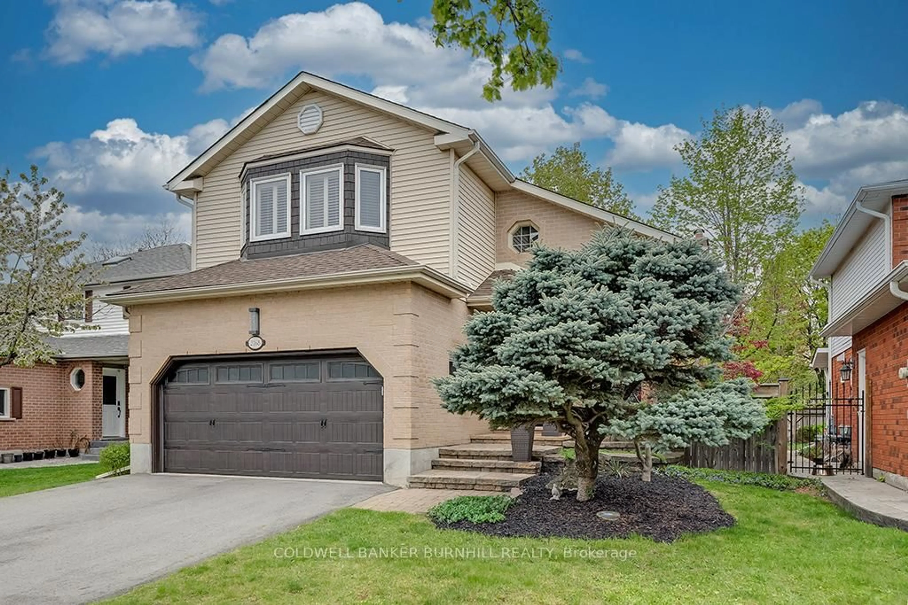 Home with vinyl exterior material, street for 2168 DONALD Rd, Burlington Ontario L7M 3R6
