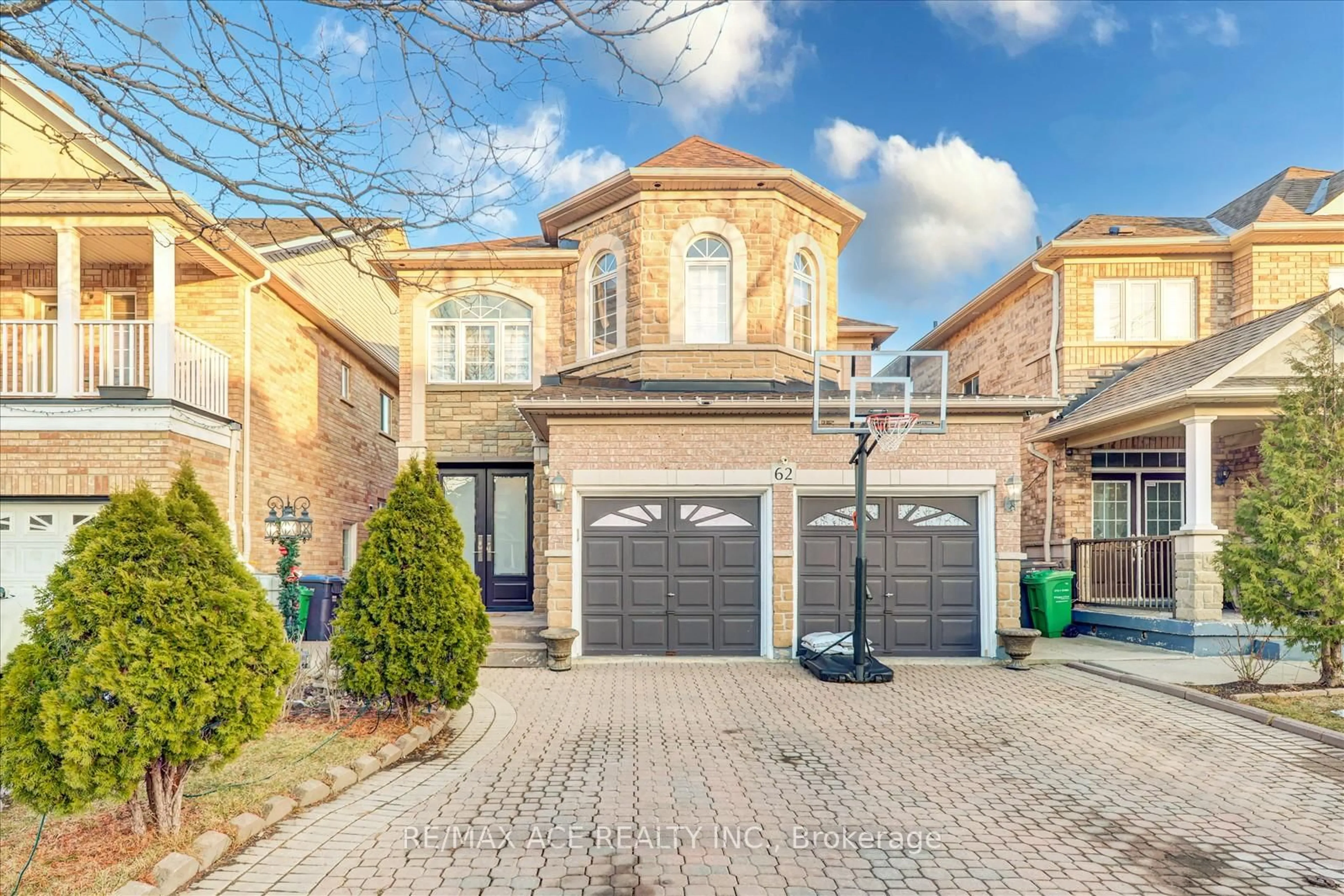Home with brick exterior material, street for 62 Saffron Cres, Brampton Ontario L6S 6H7