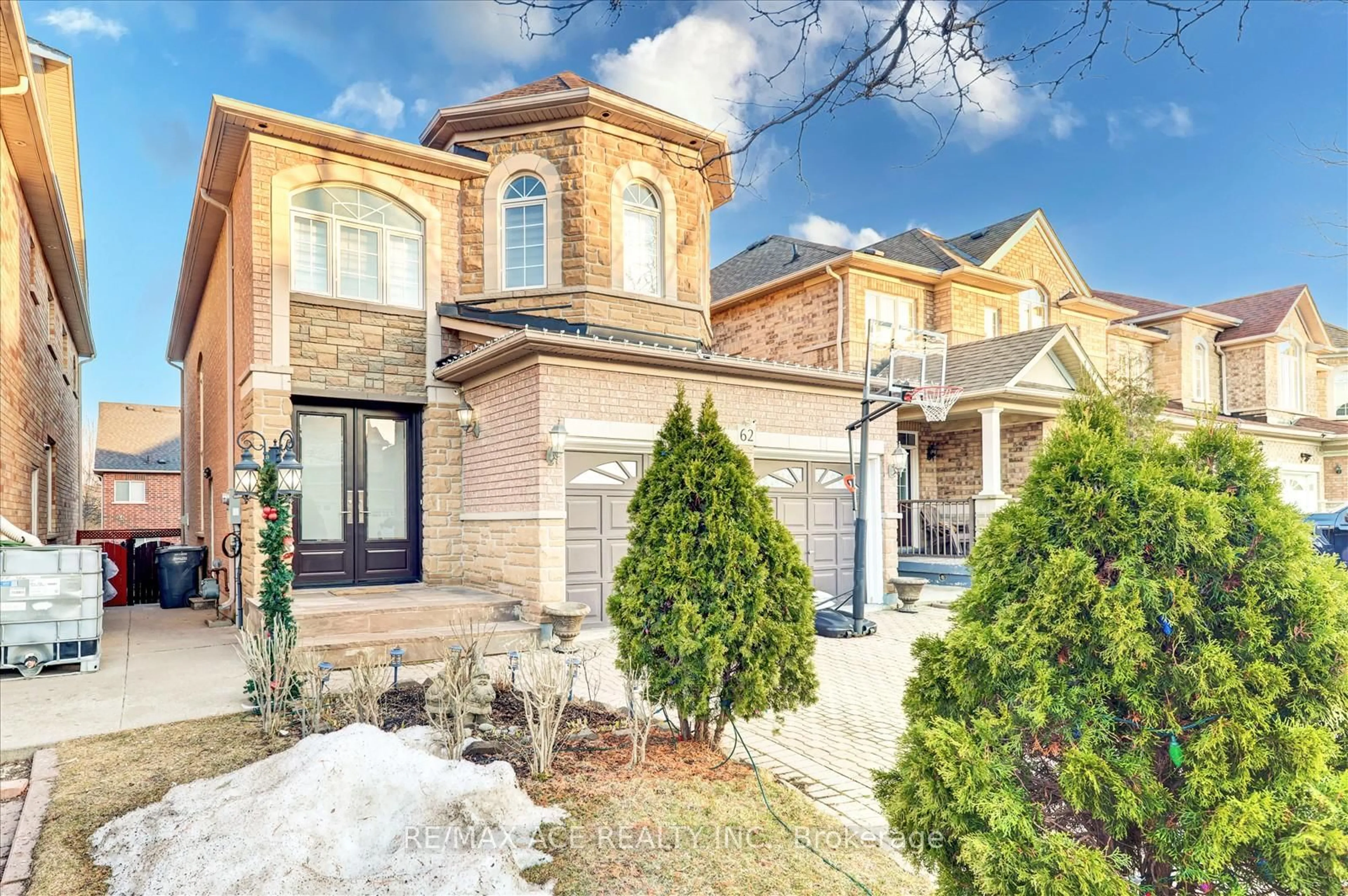 Home with brick exterior material, street for 62 Saffron Cres, Brampton Ontario L6S 6H7