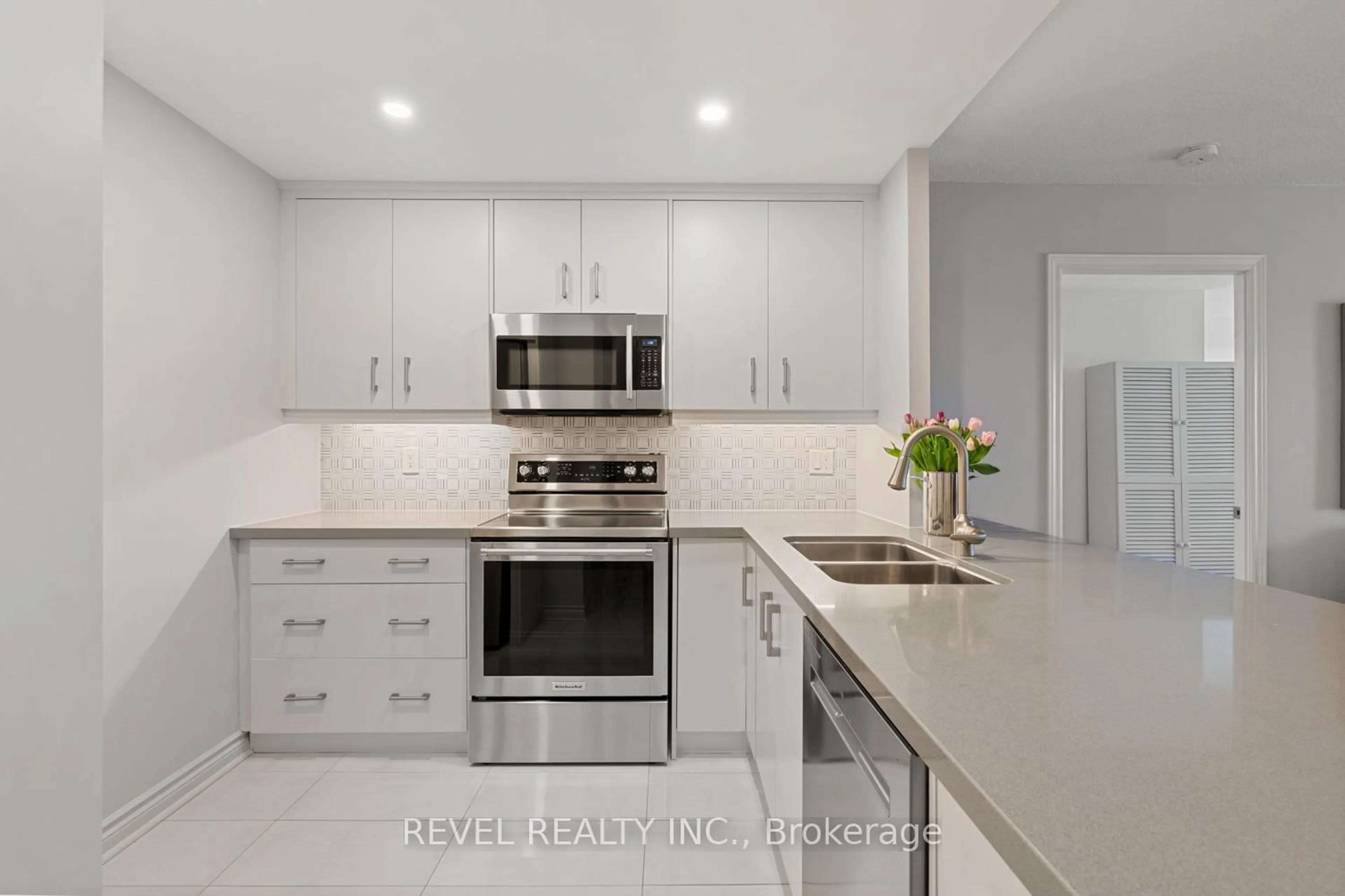 Open concept kitchen, ceramic/tile floor for 1 Ripley Ave #201, Toronto Ontario M6S 4Z6