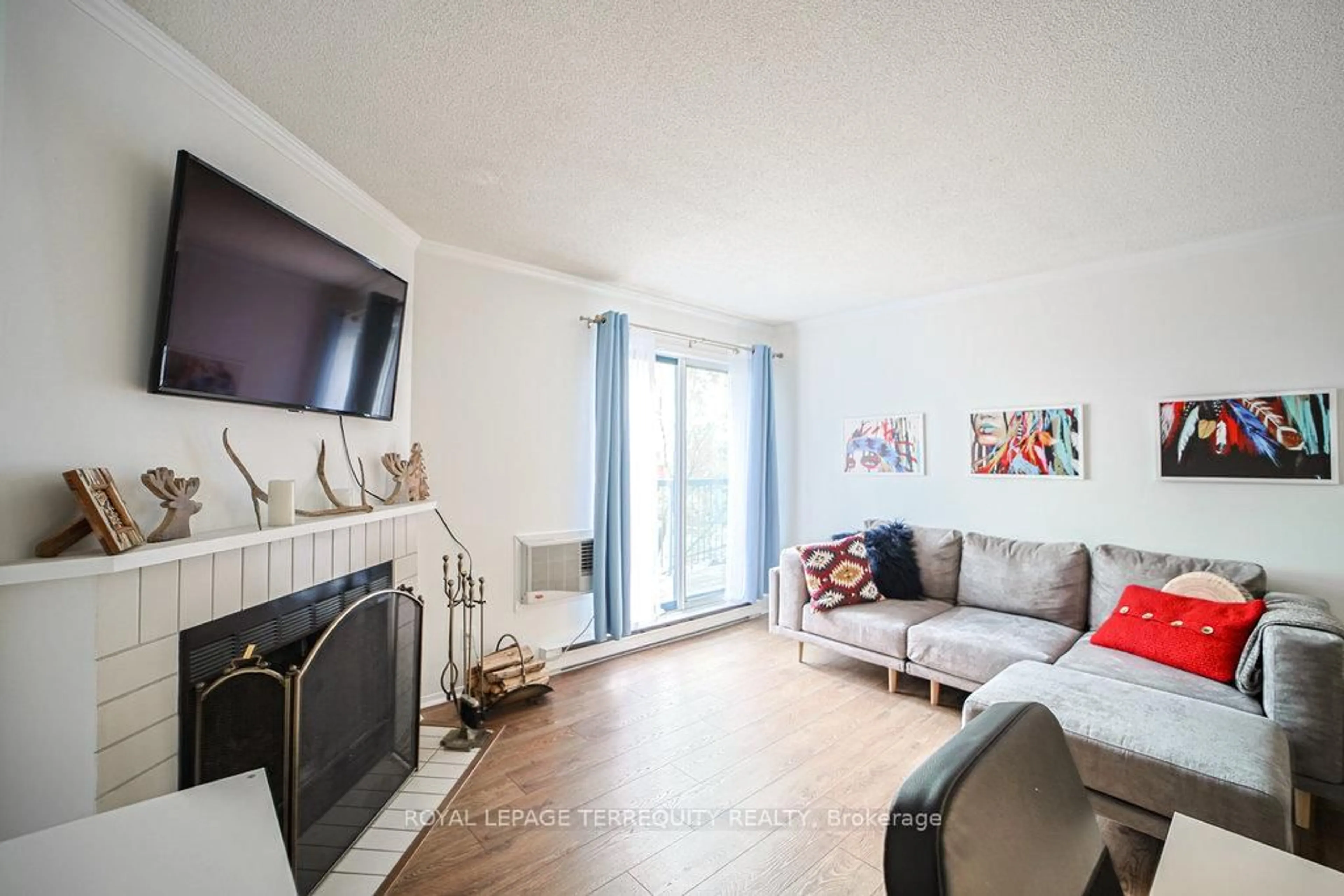Living room with furniture, unknown for 95 Trailwood Dr #832, Mississauga Ontario L4Z 3L2