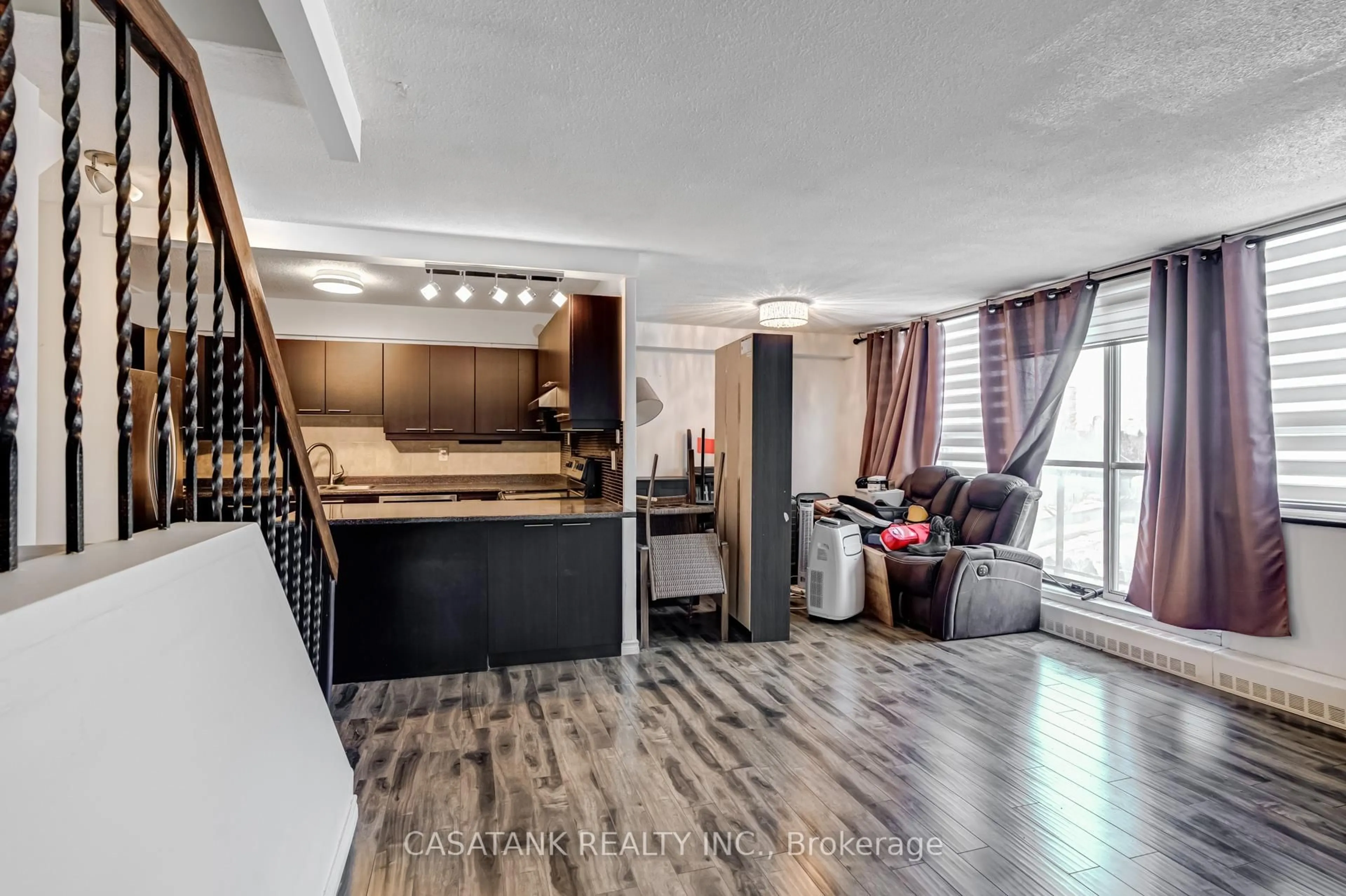 Open concept kitchen, unknown for 1050 Stainton Dr #308, Mississauga Ontario L5C 2T7
