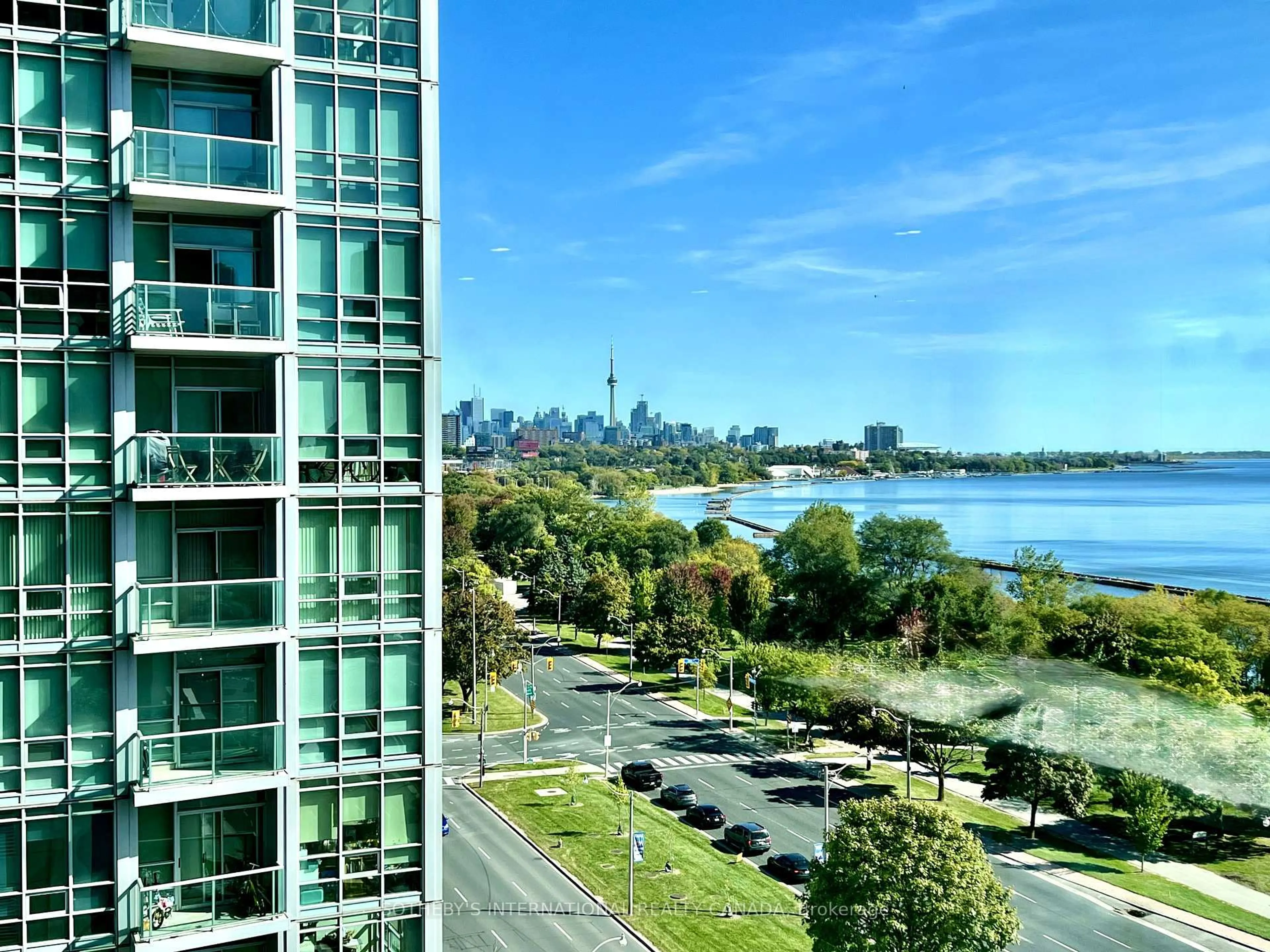 A pic from outside/outdoor area/front of a property/back of a property/a pic from drone, water/lake/river/ocean view for 1926 Lakeshore Blvd #2712, Toronto Ontario M6S 1A1