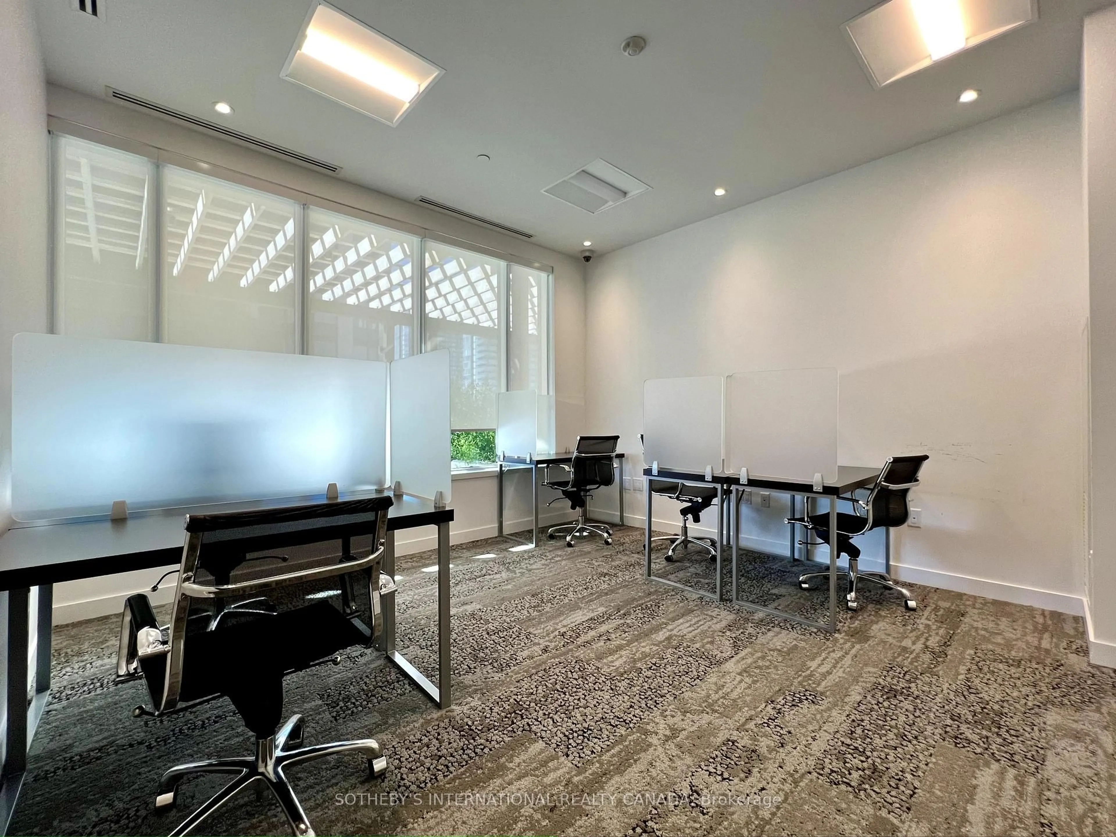 A pic of a room for 1926 Lakeshore Blvd #2712, Toronto Ontario M6S 1A1