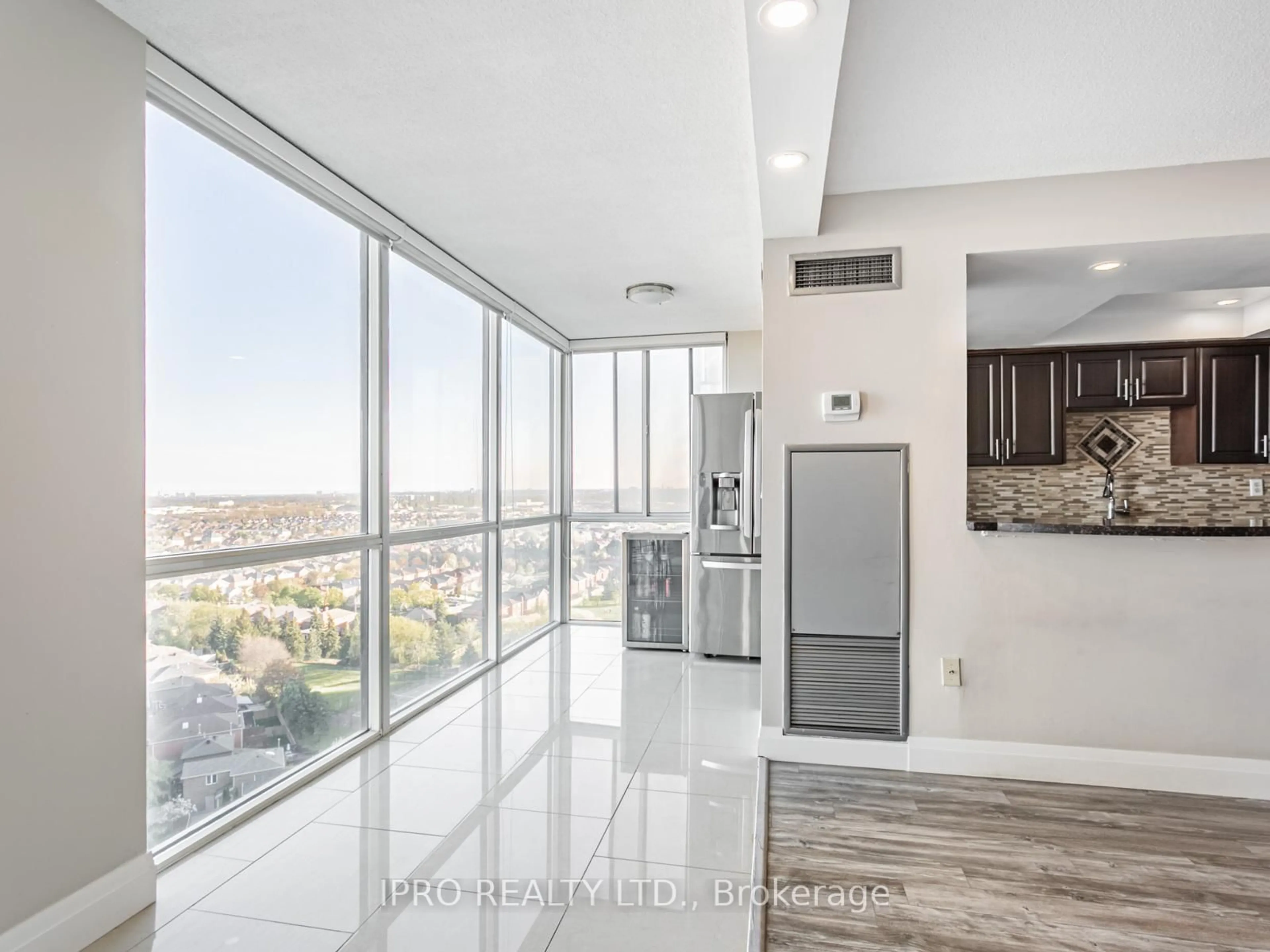 Unknown for 350 Webb Dr #1806, Mississauga Ontario L5B 3N6