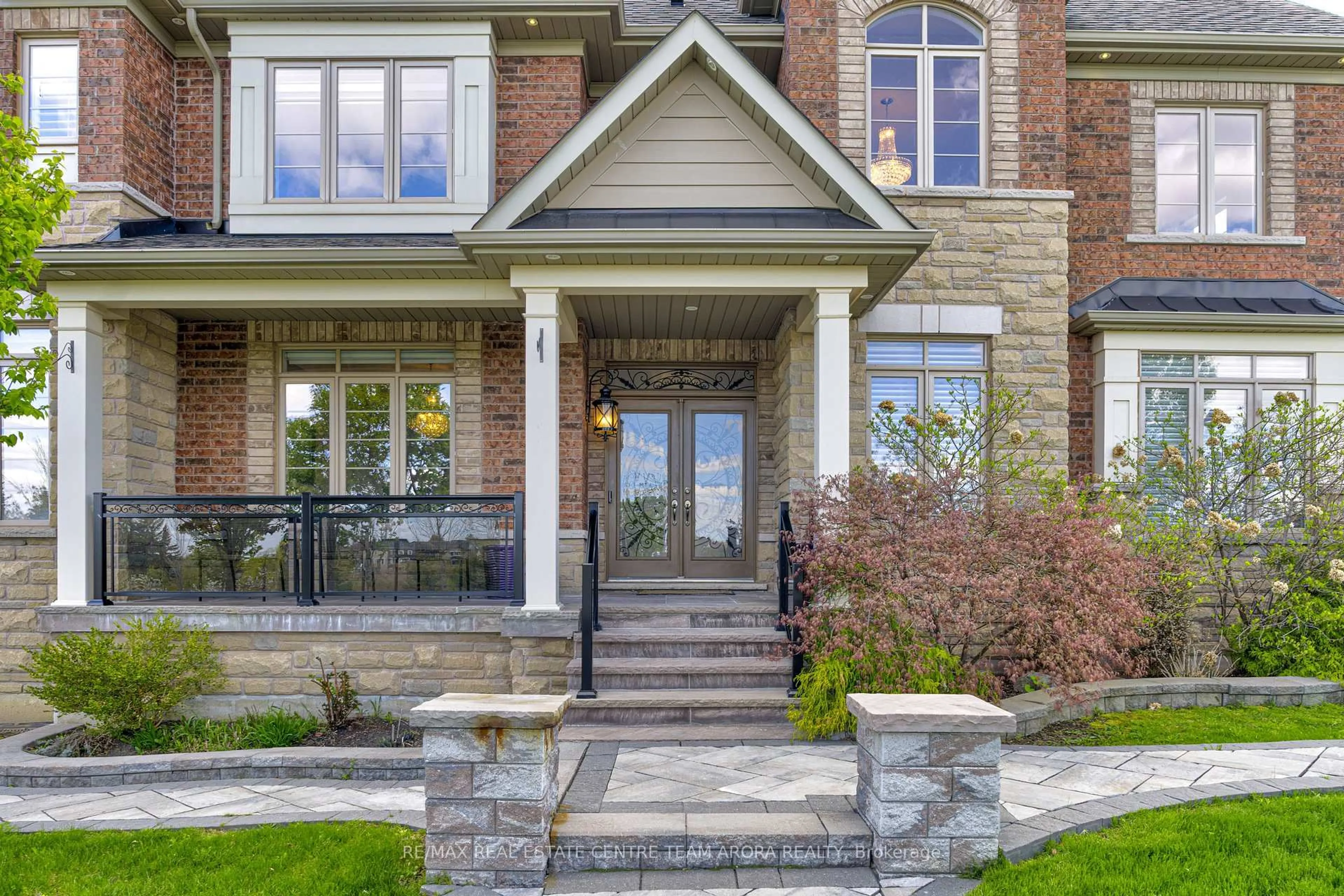 Home with brick exterior material, street for 34 Haywood Dr, Brampton Ontario L6X 0W3