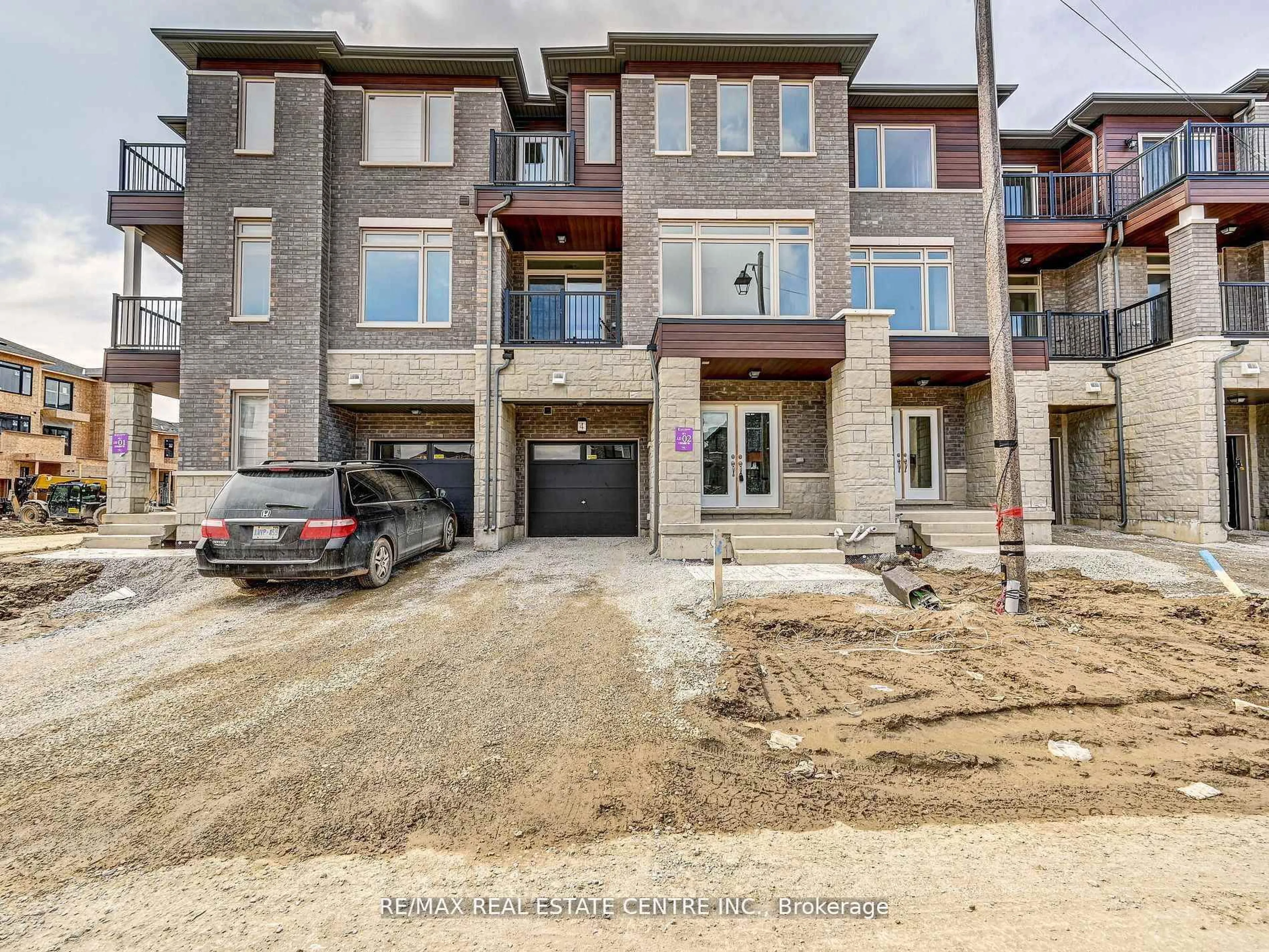 Home with brick exterior material, street for 4 Haydrop Rd, Brampton Ontario L6P 4N9