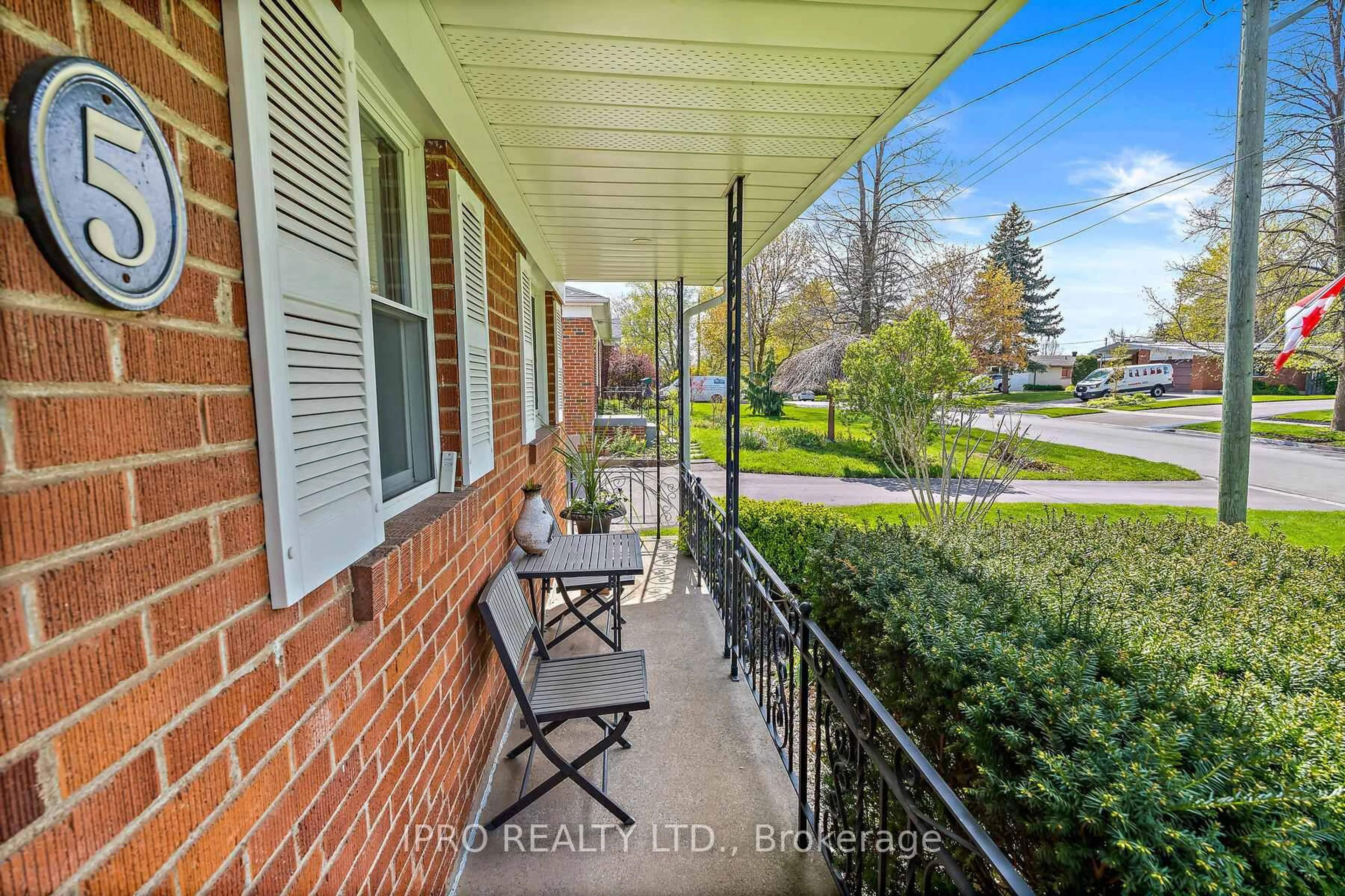 Patio, street for 5 Mary St, Halton Hills Ontario L7G 2M4