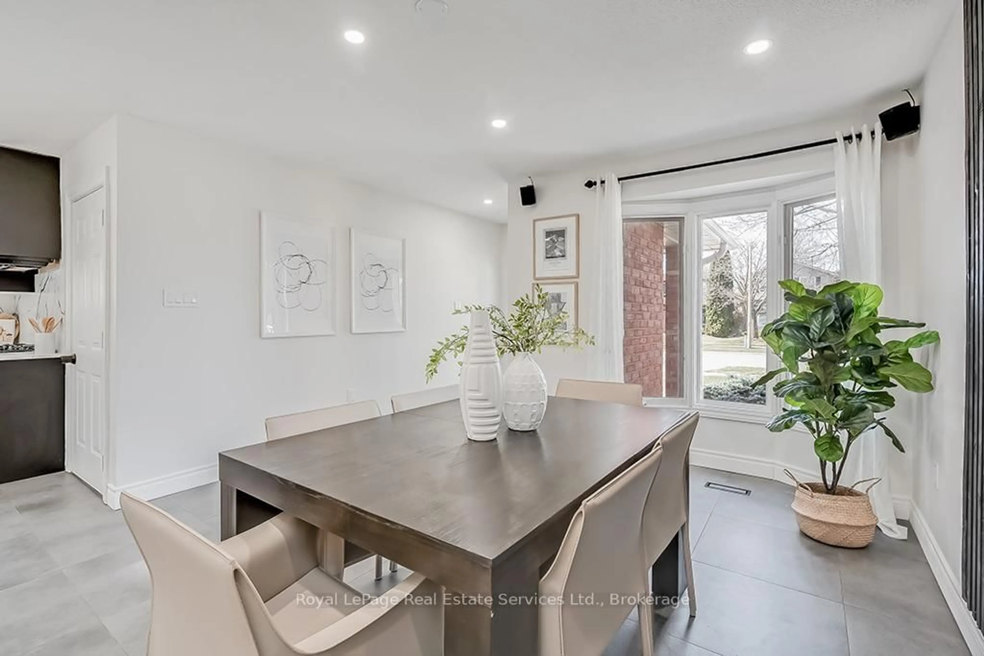 Dining room, unknown for 785 Miriam Cres, Burlington Ontario L7S 2B7