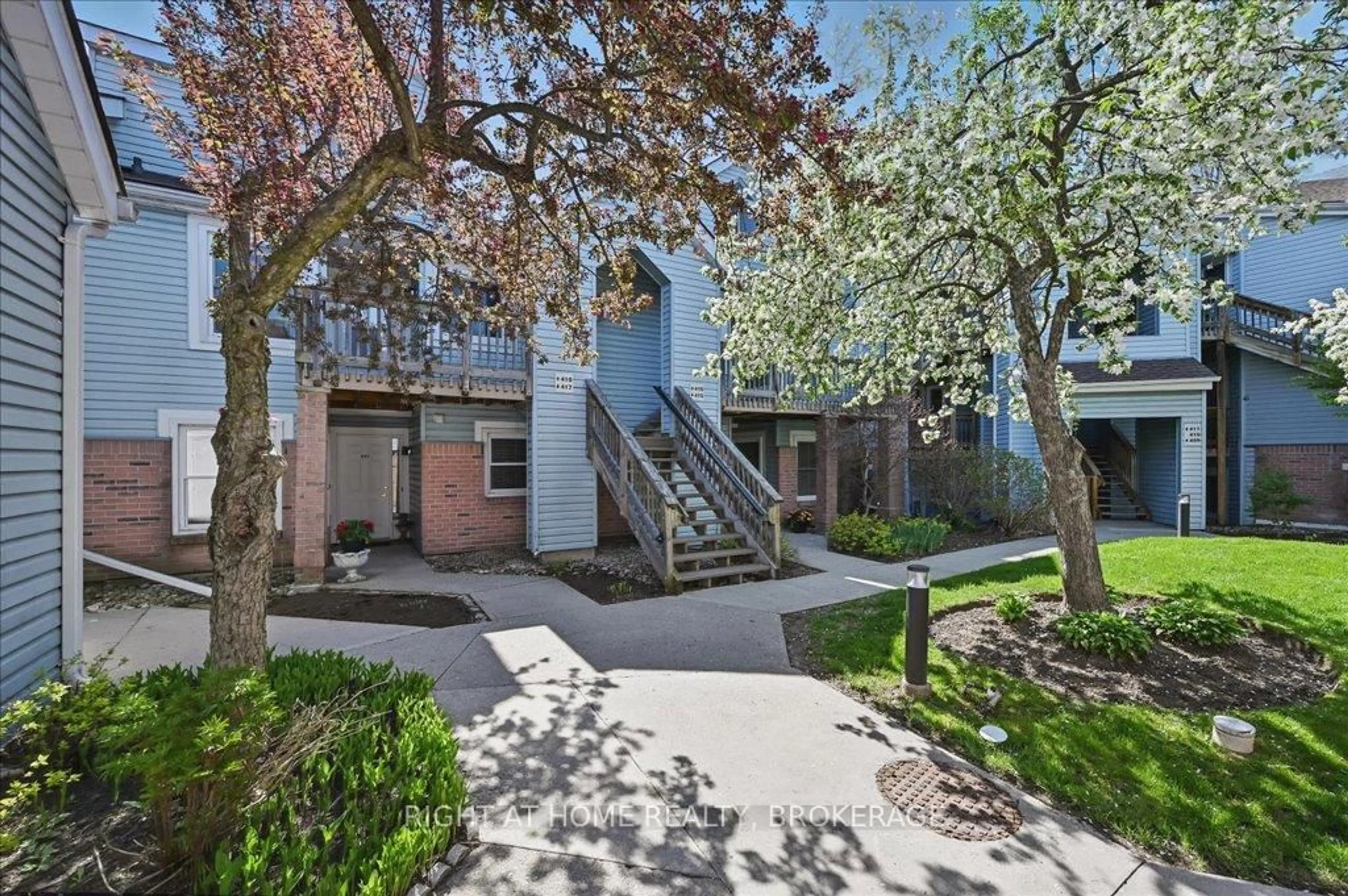 Unknown for 1210 Thorpe Rd #417, Burlington Ontario L7S 2H1