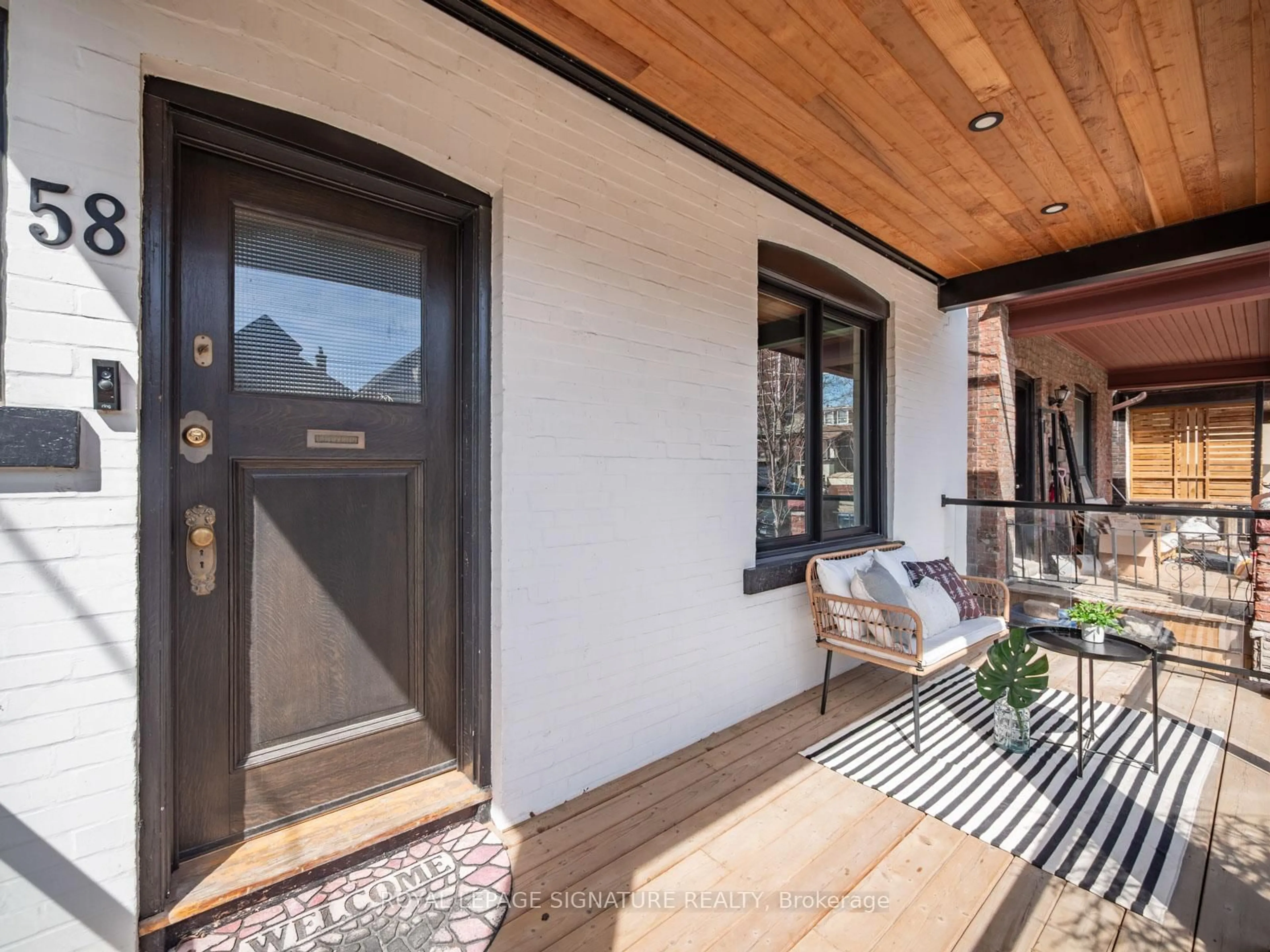 Indoor entryway for 58 Harvard Ave, Toronto Ontario M6R 1C6