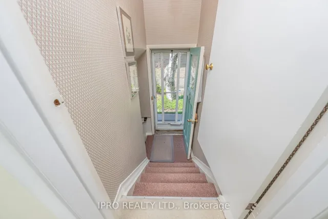 Additional image 23 of 32 Cloverhill Rd