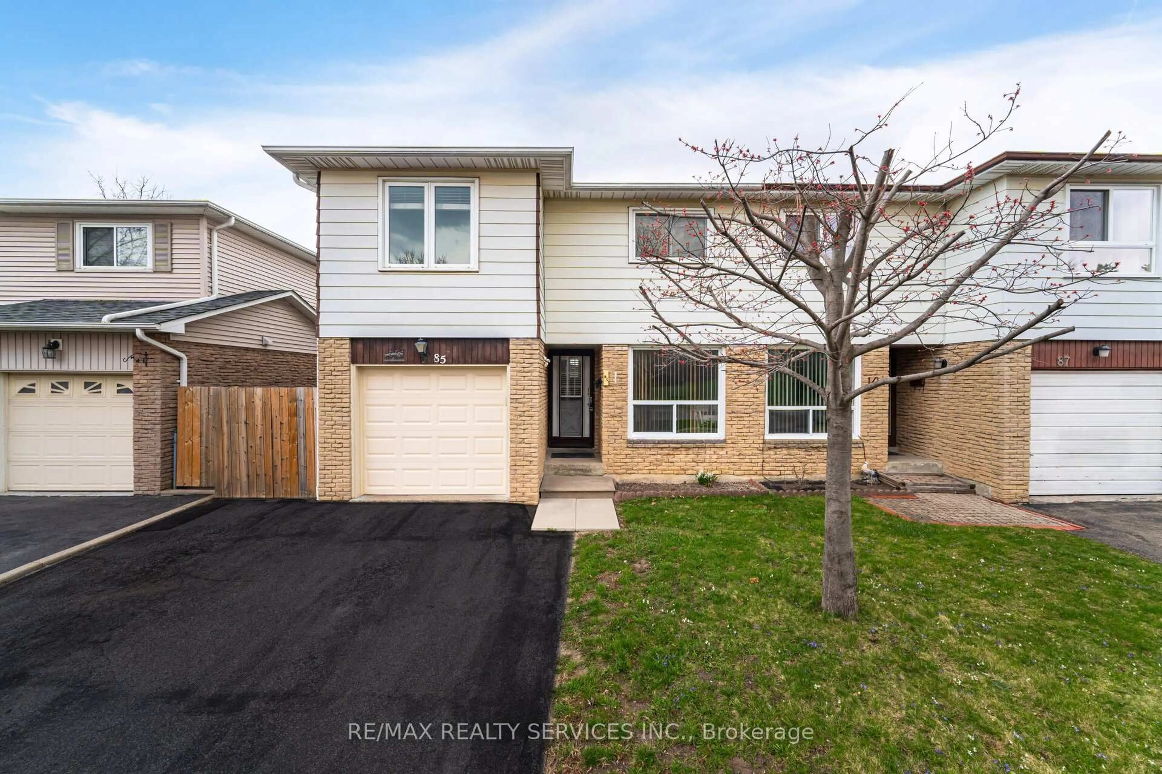 Unknown for 85 Salisbury Circ, Brampton Ontario L6V 2Z4