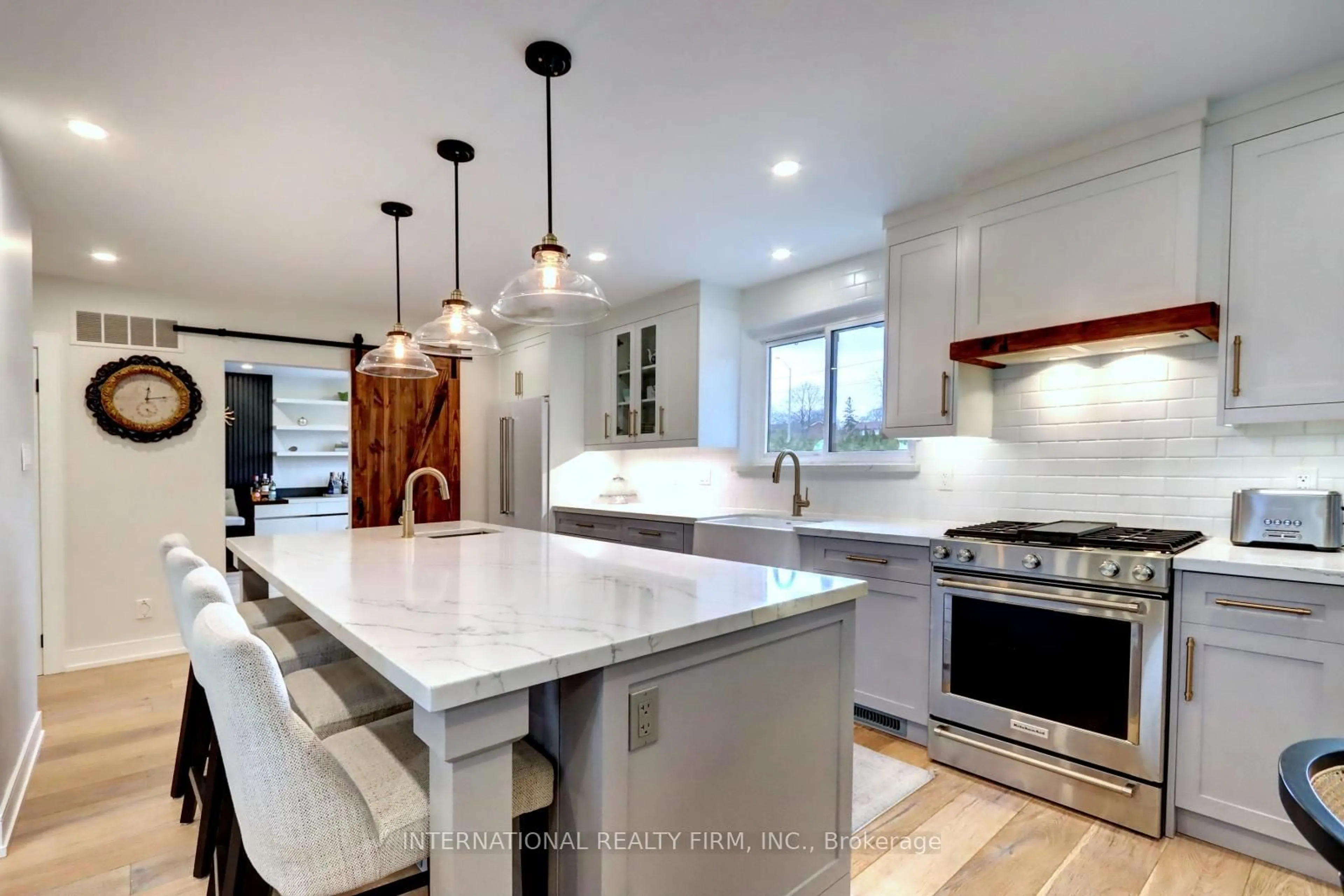Contemporary kitchen, ceramic/tile floor for 1755 Pickmere Crt, Mississauga Ontario L4X 1Z3