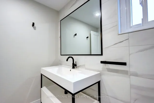 Additional property image - 1755 Pickmere Crt