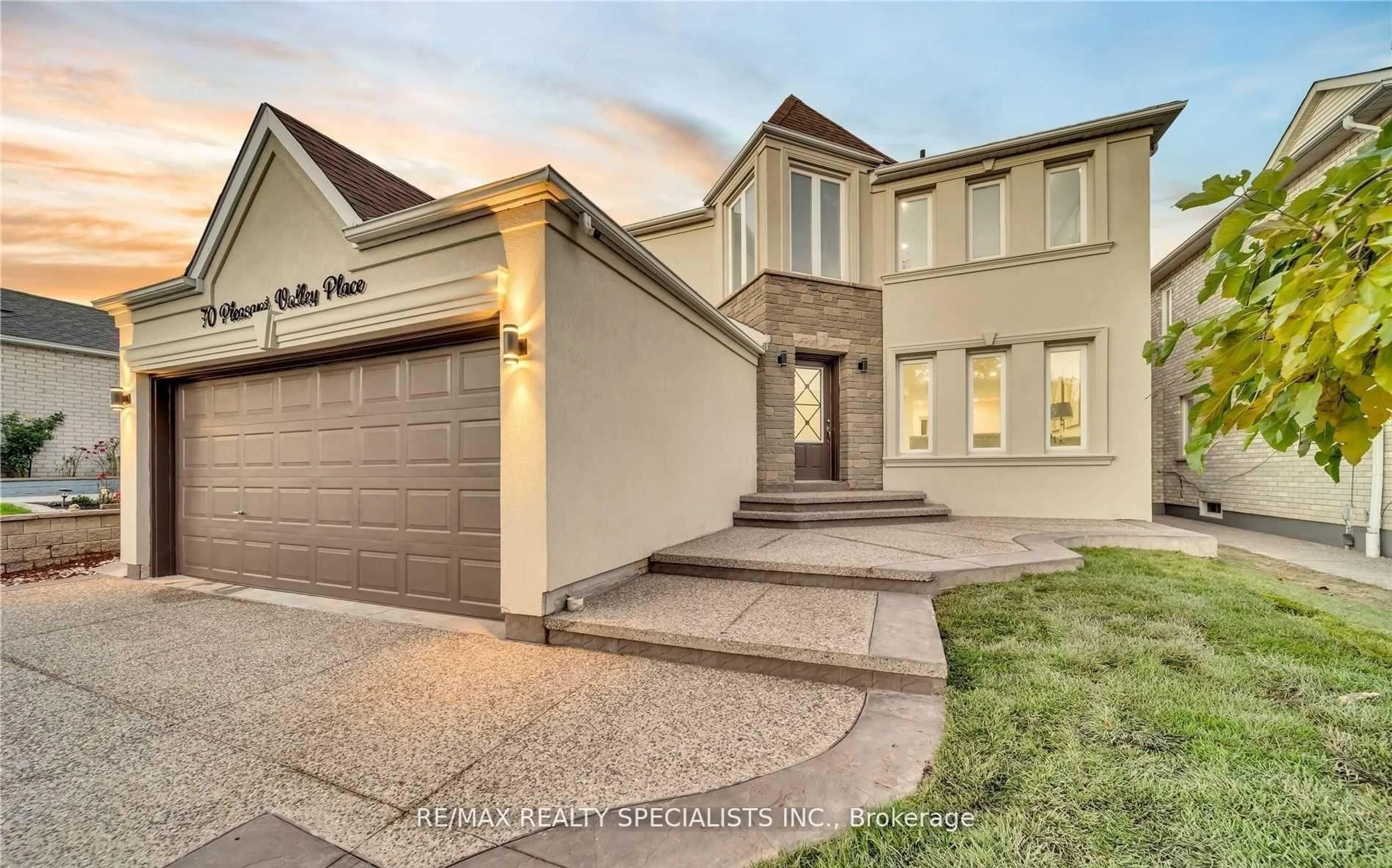 Home with brick exterior material, street for 70 Pleasant Valley Pl, Brampton Ontario L6R 5R9