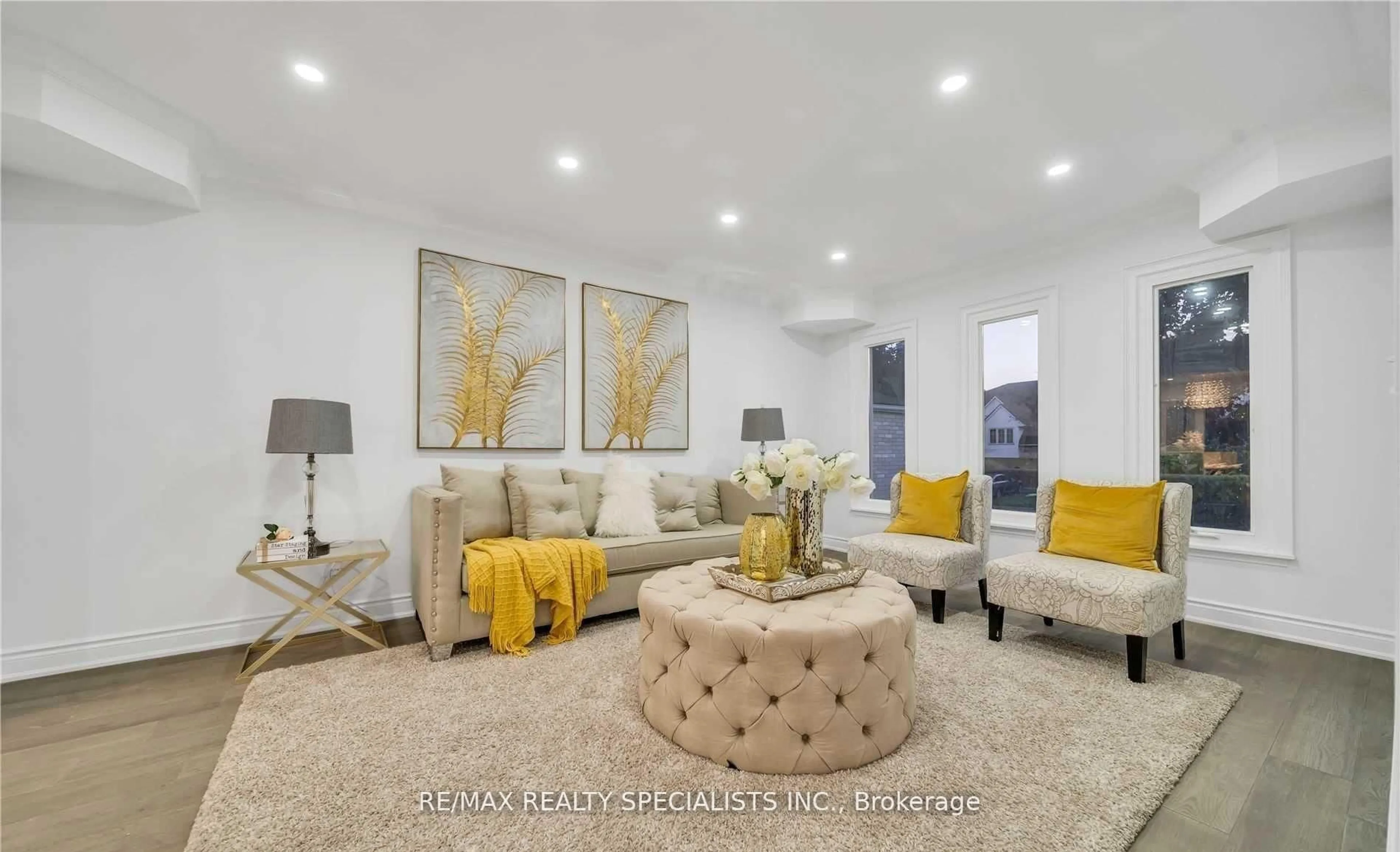 Living room with furniture, unknown for 70 Pleasant Valley Pl, Brampton Ontario L6R 5R9