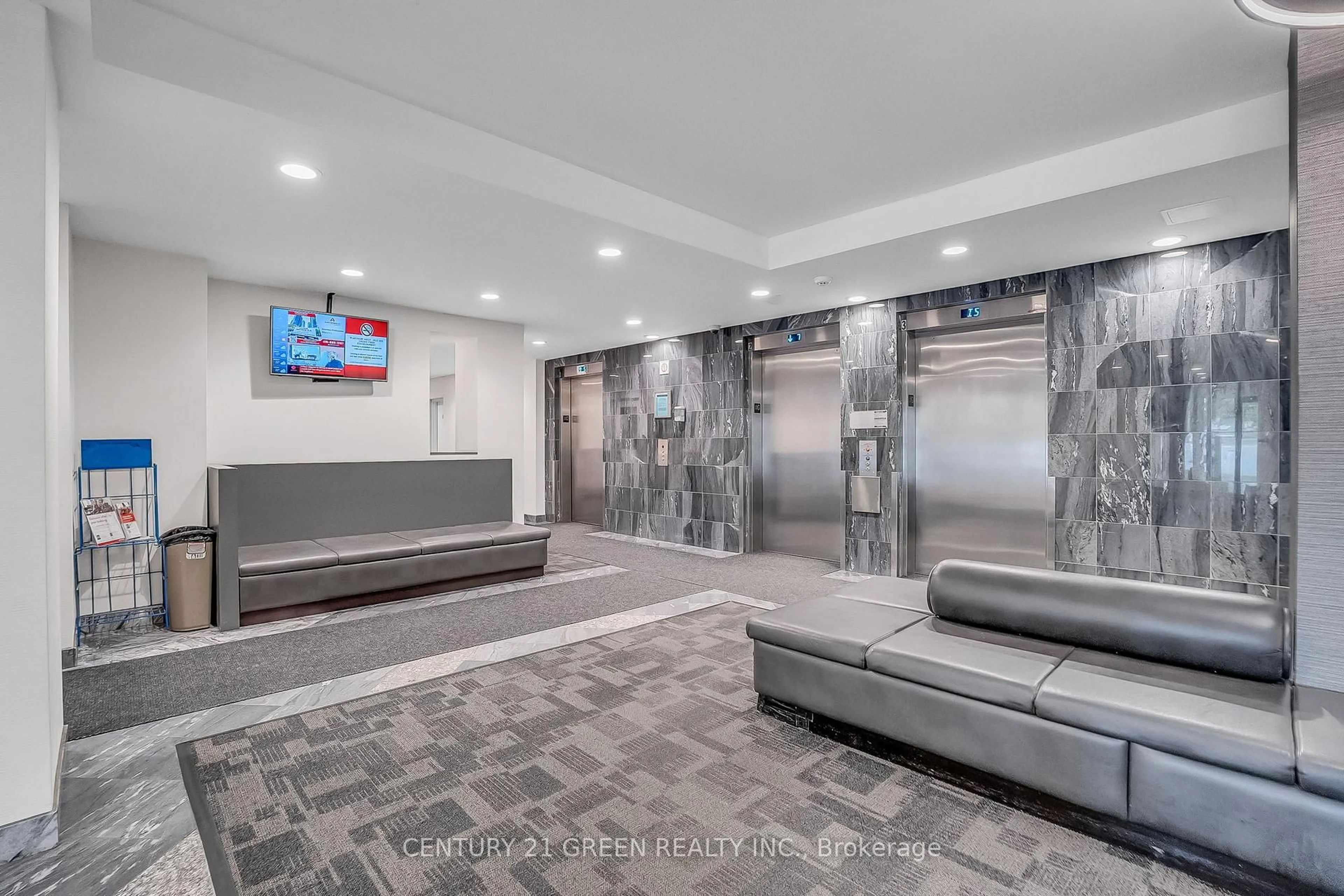 Lobby for 350 Webb Dr #706, Mississauga Ontario L5B 3W4
