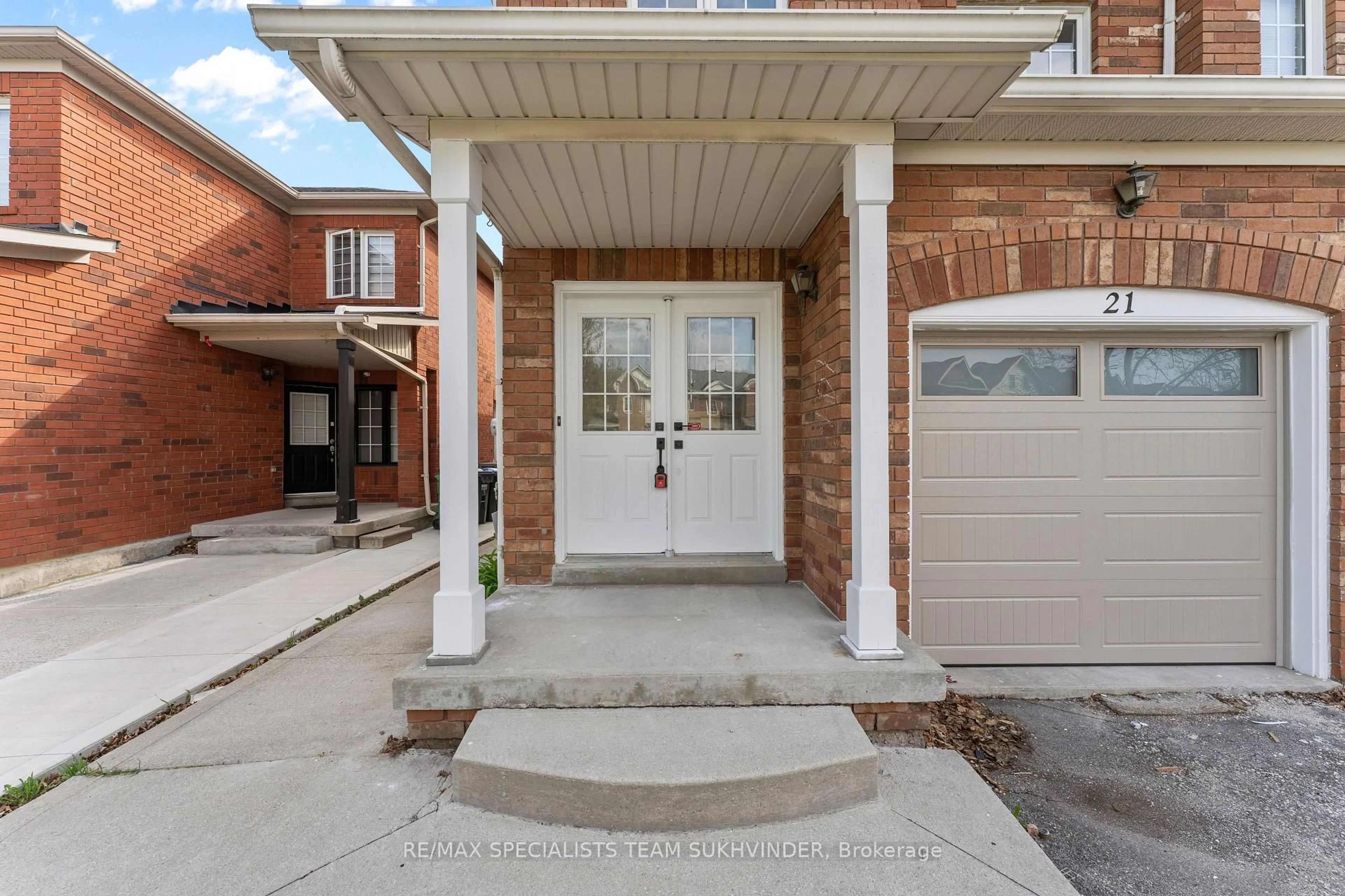 Home with brick exterior material, street for 21 Thunderbird Tr, Brampton Ontario L6R 2T3