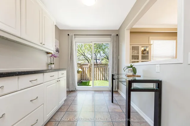 Additional property image - 235 Bronte St Unit 14
