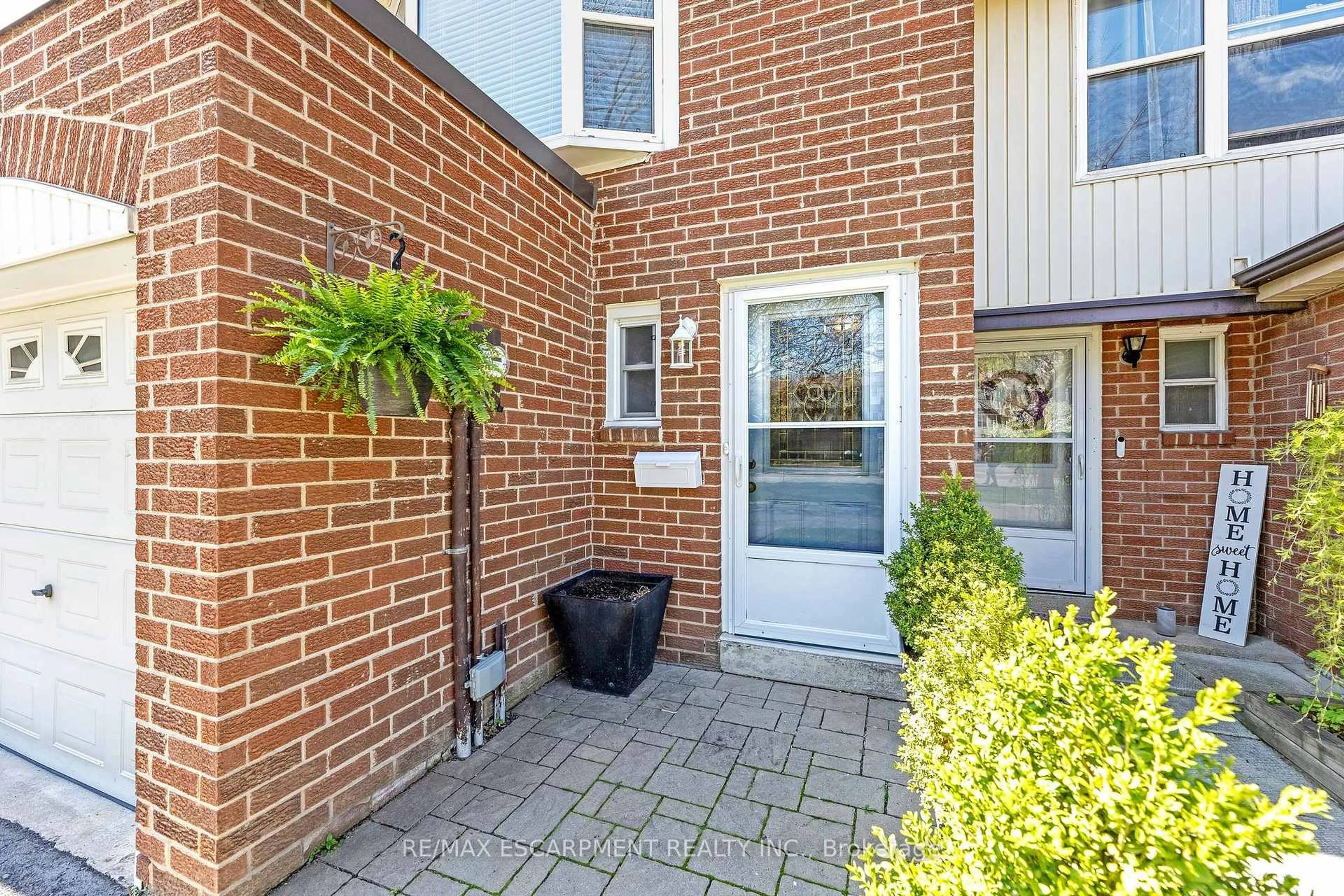 Unknown for 235 Bronte St #14, Milton Ontario L9T 3V8
