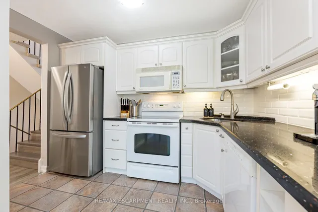 Additional property image - 235 Bronte St Unit 14