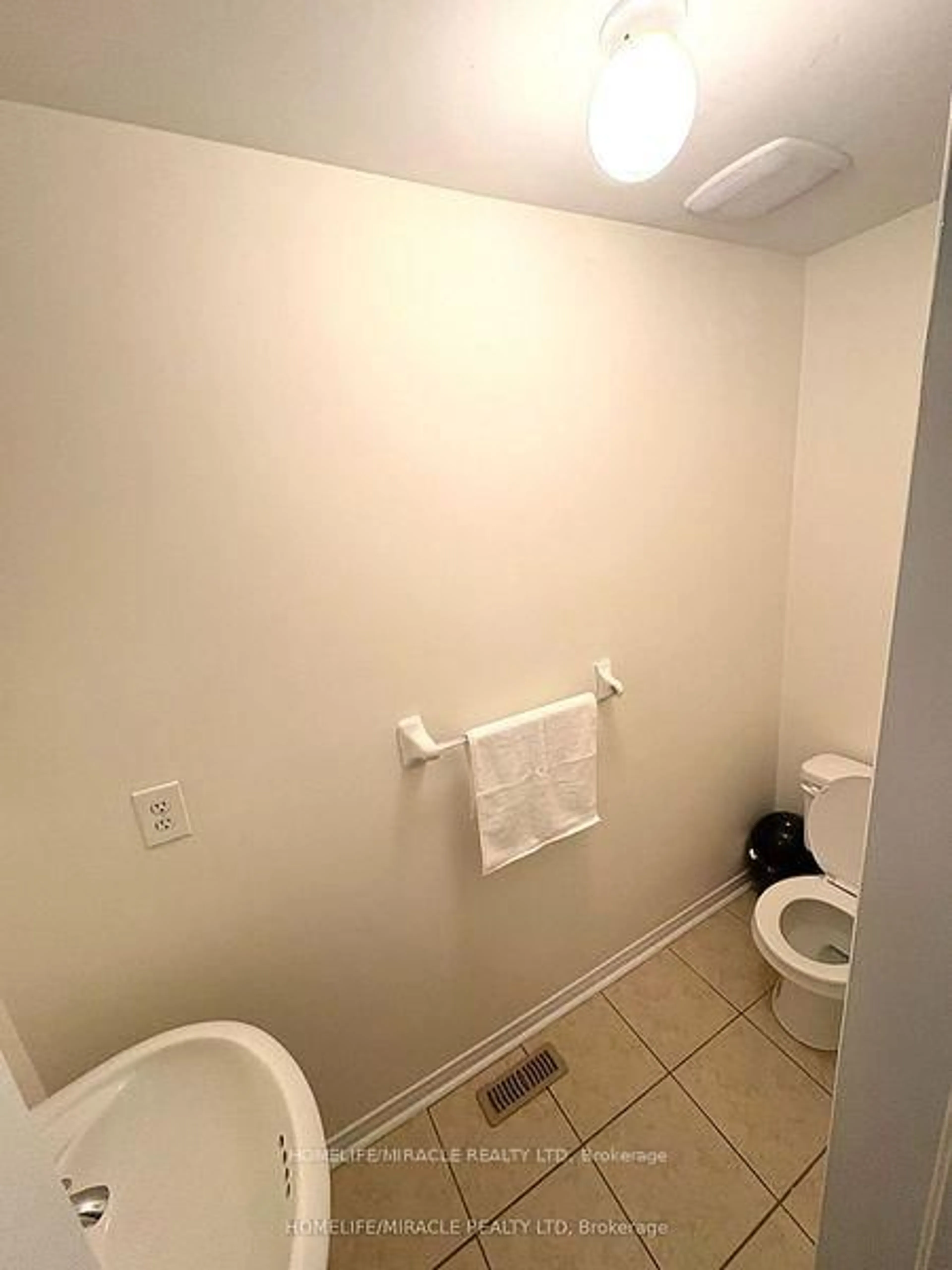 A pic of a room for 10 Brucewood Rd #151, Brampton Ontario L6R 3N2