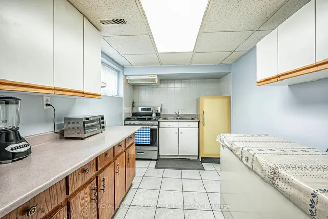 Additional property image - 10 Grenadine Crt