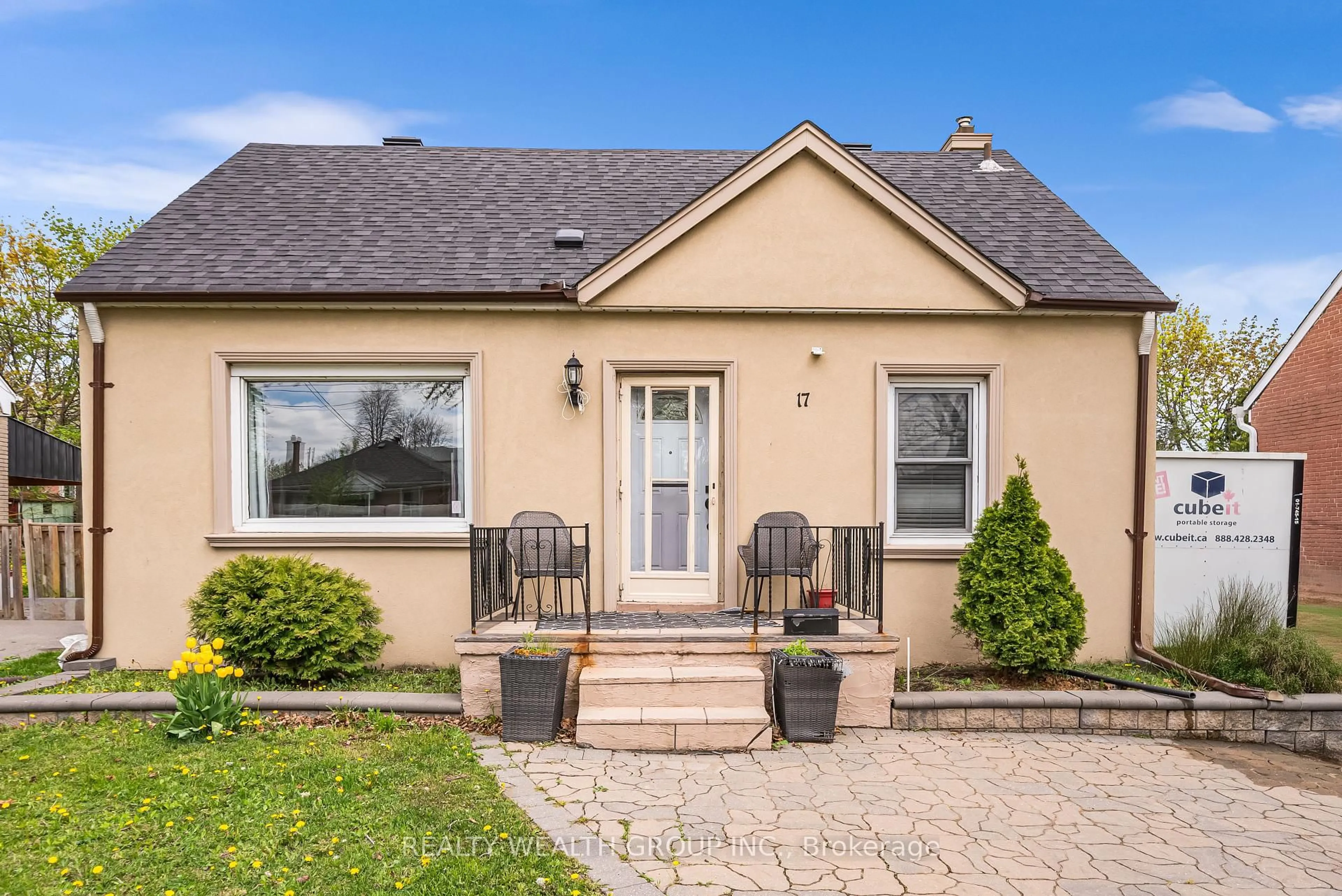 Home with vinyl exterior material, street for 17 Haymarket Rd, Toronto Ontario M3L 1H3