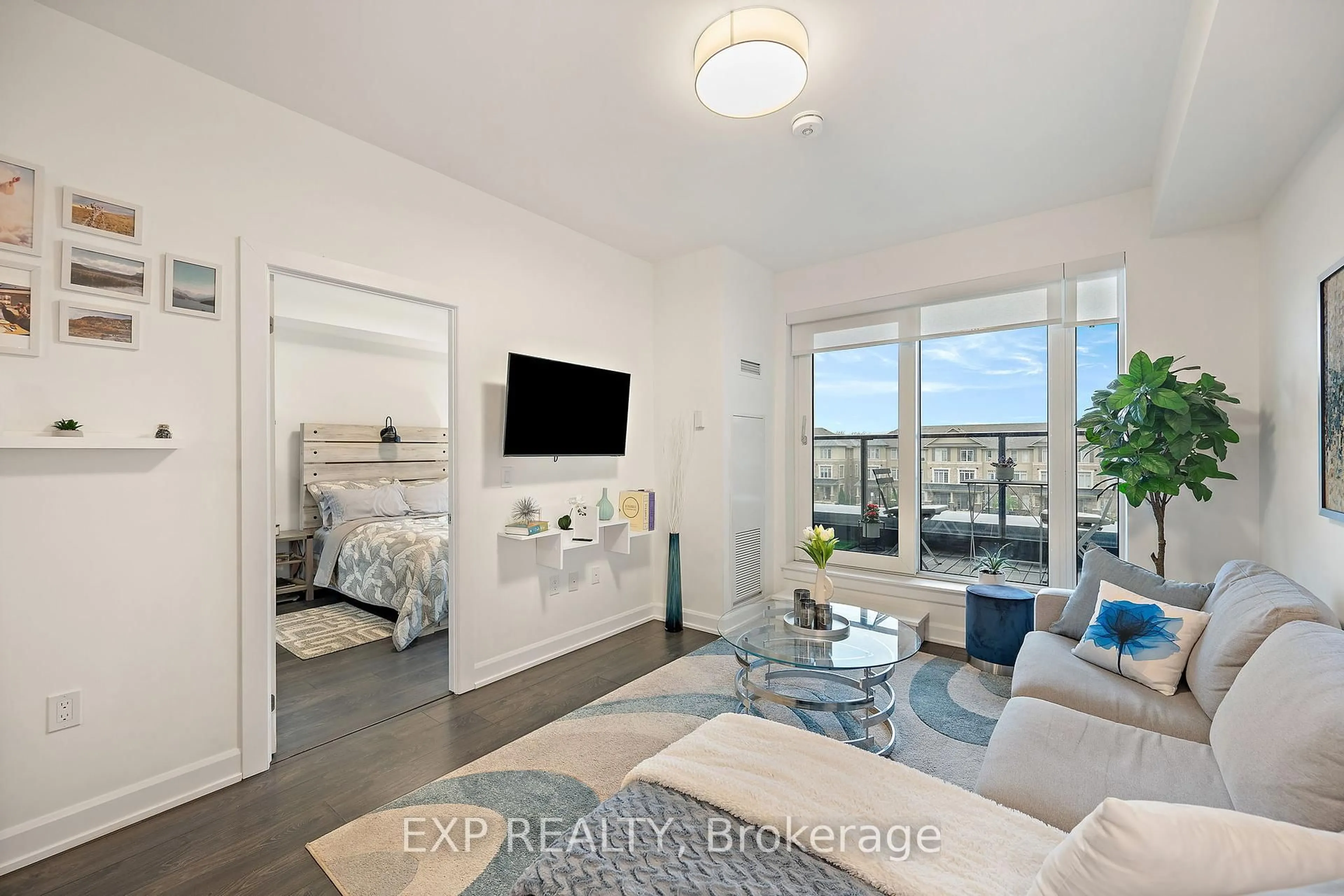 A pic of a room for 3200 William Coltson Ave #327, Oakville Ontario L6H 7B9