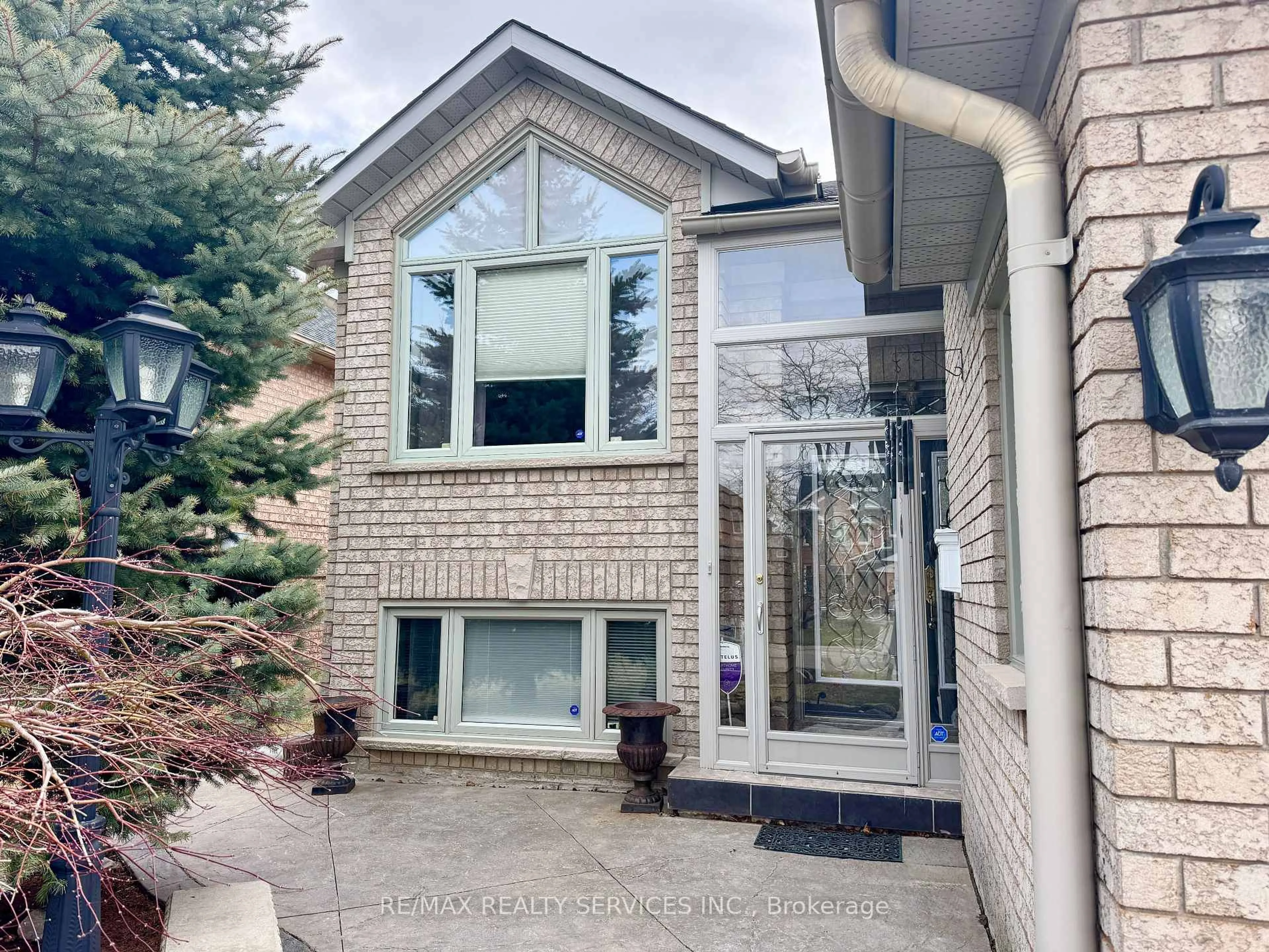 Home with brick exterior material, street for 19 Livingston Dr, Caledon Ontario L7C 1A1