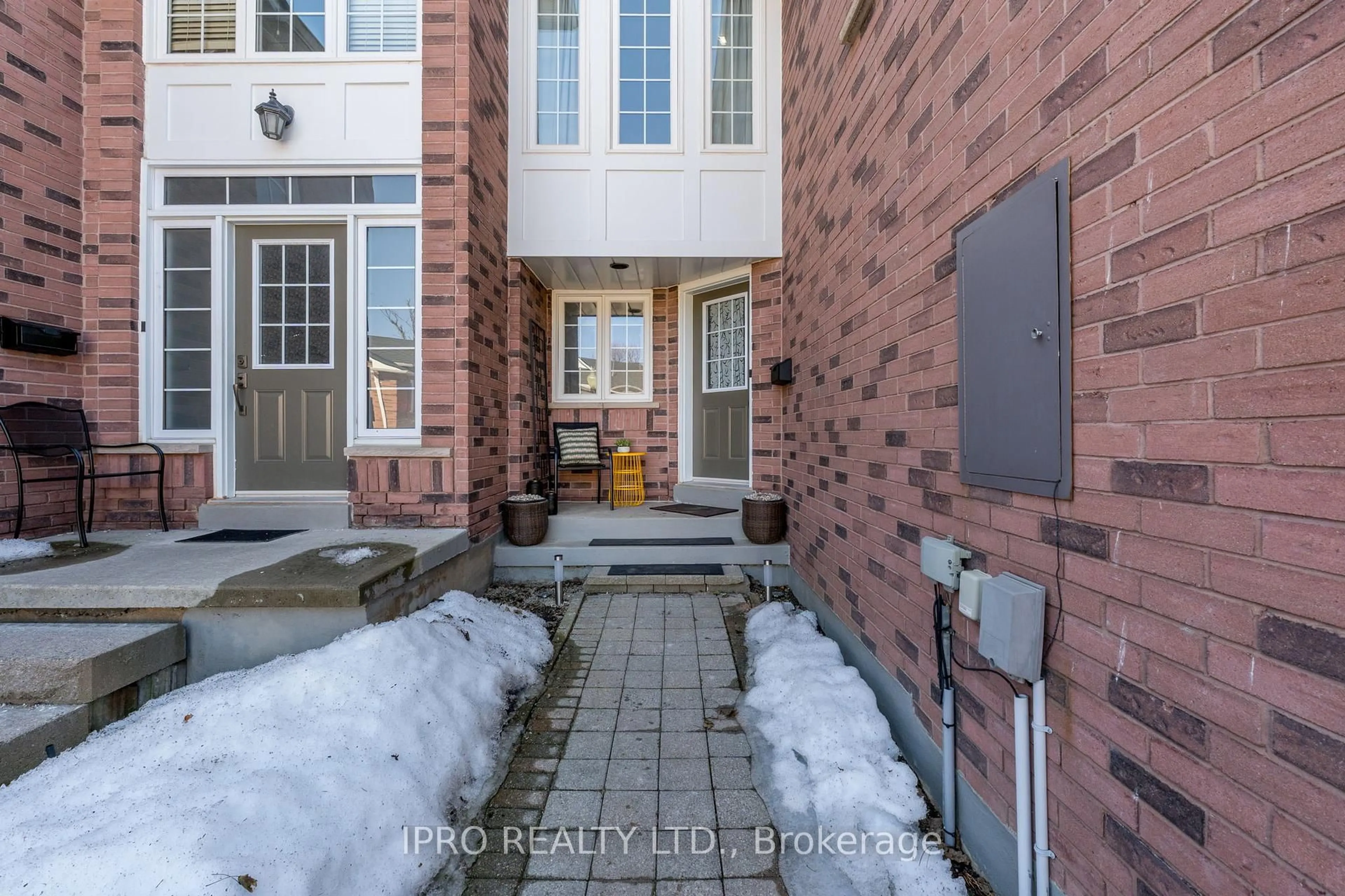 Unknown for 51 Lancewood Cres, Brampton Ontario L6S 5Y5