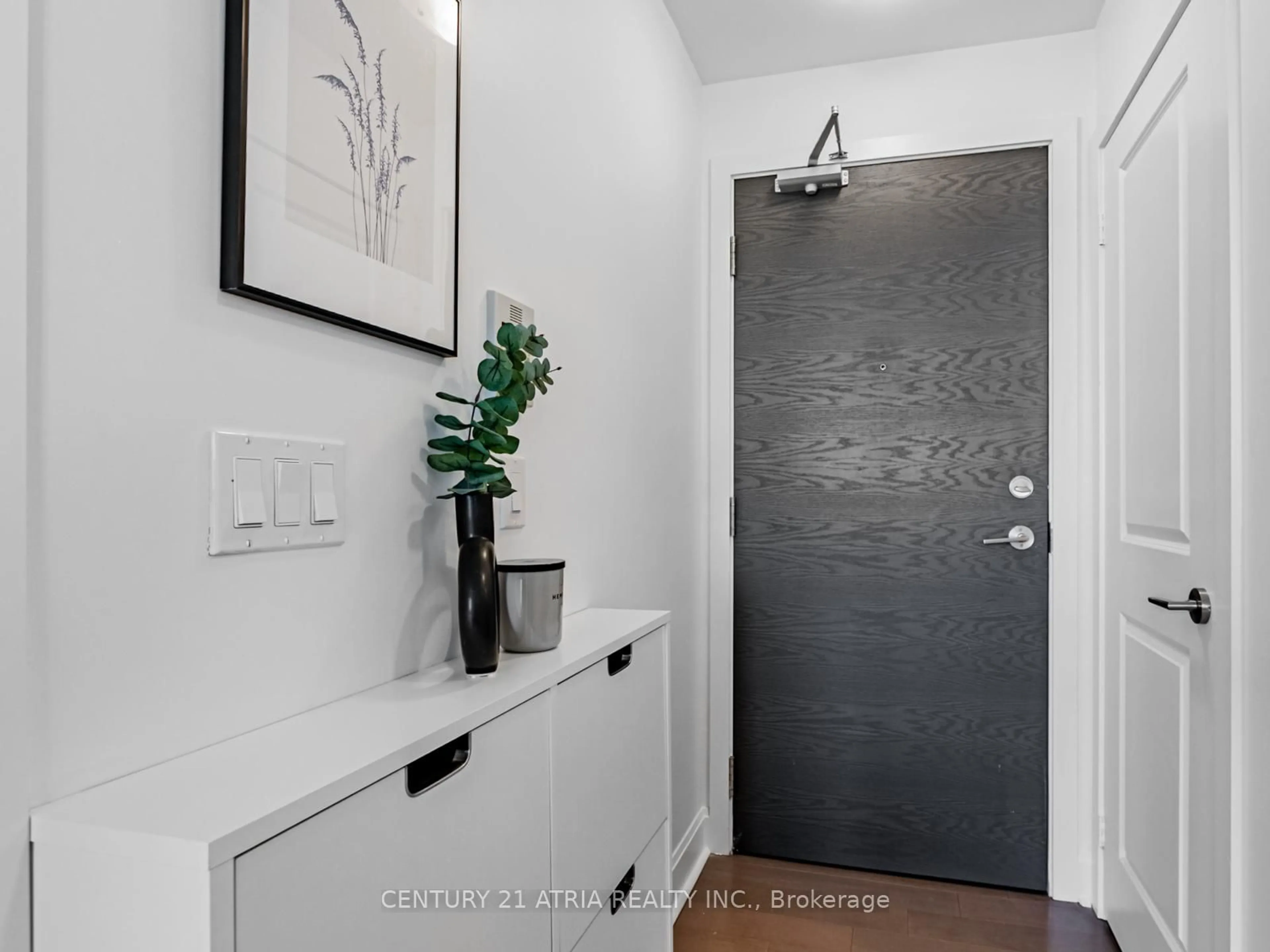 Indoor entryway for 33 Shore Breeze Dr #3208, Toronto Ontario M8V 1A1